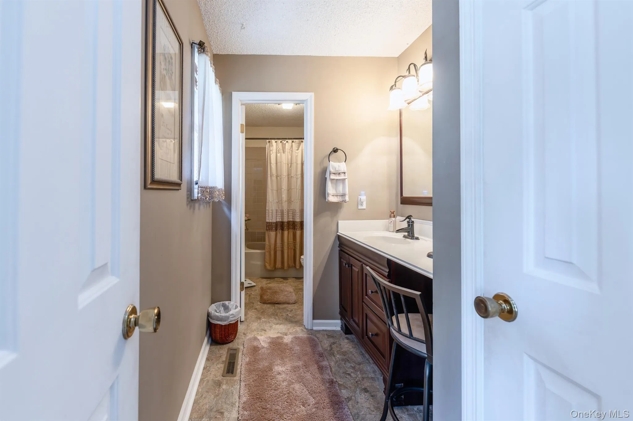 1 Cottonwood Circle, Saugerties, NY, 3 Bedrooms Bedrooms, 5 Rooms Rooms,2 BathroomsBathrooms,Residential,For Rent,Cottonwood,0,1058796 1 Cottonwood Circle, Saugerties, NY, 3 Bedrooms Bedrooms, 5 Rooms Rooms,2 BathroomsBathrooms,Residential,For Rent,Cottonwood,0,1058796