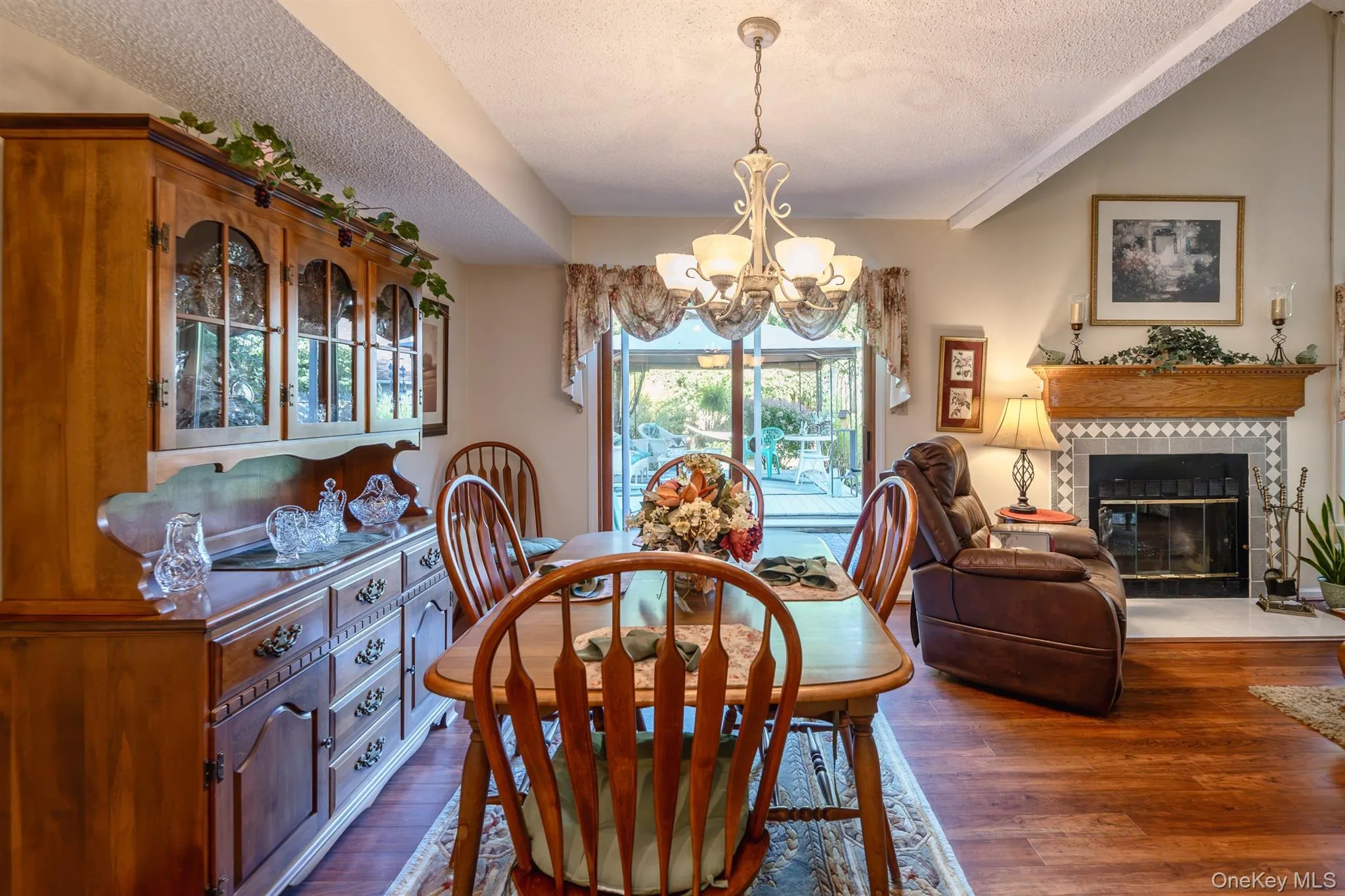 1 Cottonwood Circle, Saugerties, NY, 3 Bedrooms Bedrooms, 5 Rooms Rooms,2 BathroomsBathrooms,Residential,For Rent,Cottonwood,0,1058796 1 Cottonwood Circle, Saugerties, NY, 3 Bedrooms Bedrooms, 5 Rooms Rooms,2 BathroomsBathrooms,Residential,For Rent,Cottonwood,0,1058796