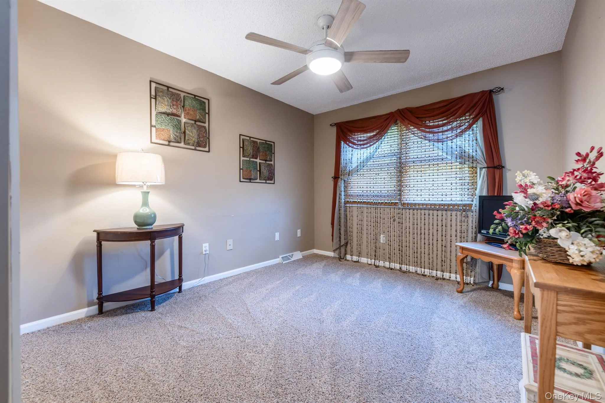 1 Cottonwood Circle, Saugerties, NY, 3 Bedrooms Bedrooms, 5 Rooms Rooms,2 BathroomsBathrooms,Residential,For Rent,Cottonwood,0,1058796 1 Cottonwood Circle, Saugerties, NY, 3 Bedrooms Bedrooms, 5 Rooms Rooms,2 BathroomsBathrooms,Residential,For Rent,Cottonwood,0,1058796