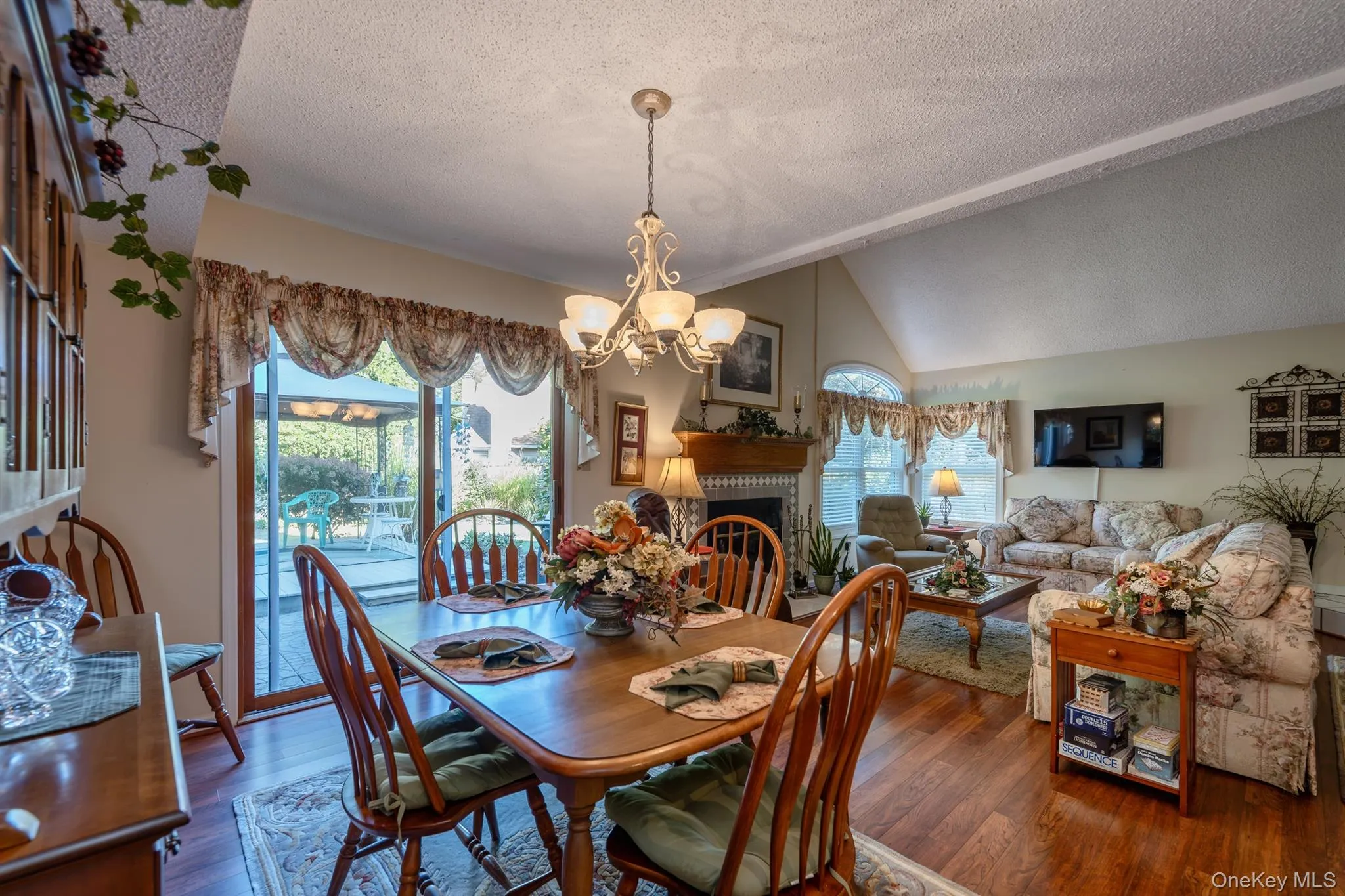 1 Cottonwood Circle, Saugerties, NY, 3 Bedrooms Bedrooms, 5 Rooms Rooms,2 BathroomsBathrooms,Residential,For Rent,Cottonwood,0,1058796 1 Cottonwood Circle, Saugerties, NY, 3 Bedrooms Bedrooms, 5 Rooms Rooms,2 BathroomsBathrooms,Residential,For Rent,Cottonwood,0,1058796
