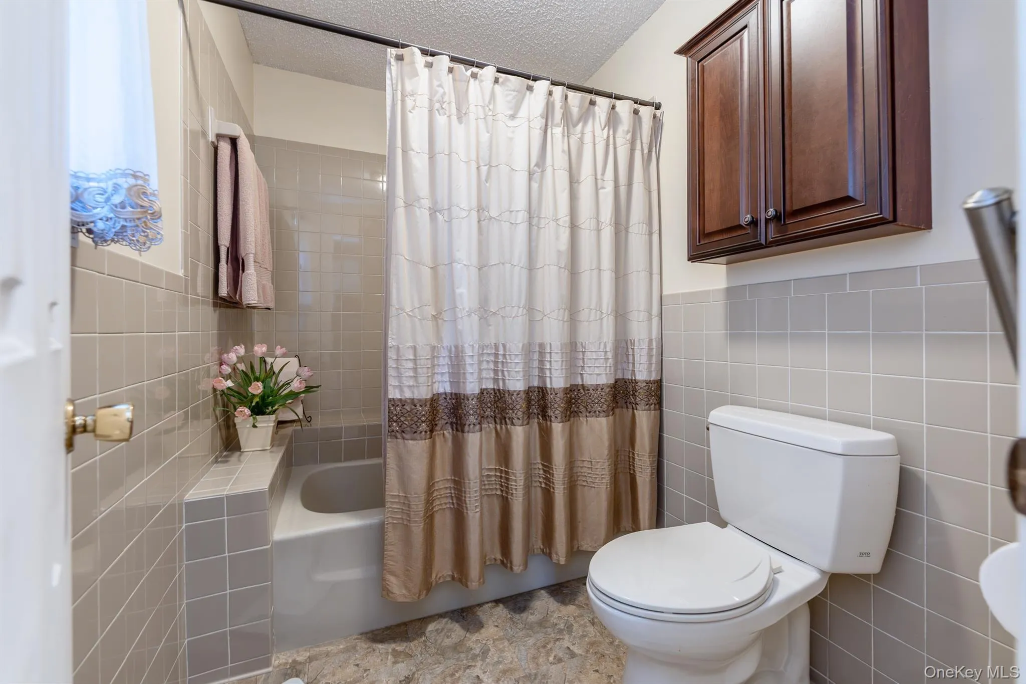 1 Cottonwood Circle, Saugerties, NY, 3 Bedrooms Bedrooms, 5 Rooms Rooms,2 BathroomsBathrooms,Residential,For Rent,Cottonwood,0,1058796 1 Cottonwood Circle, Saugerties, NY, 3 Bedrooms Bedrooms, 5 Rooms Rooms,2 BathroomsBathrooms,Residential,For Rent,Cottonwood,0,1058796