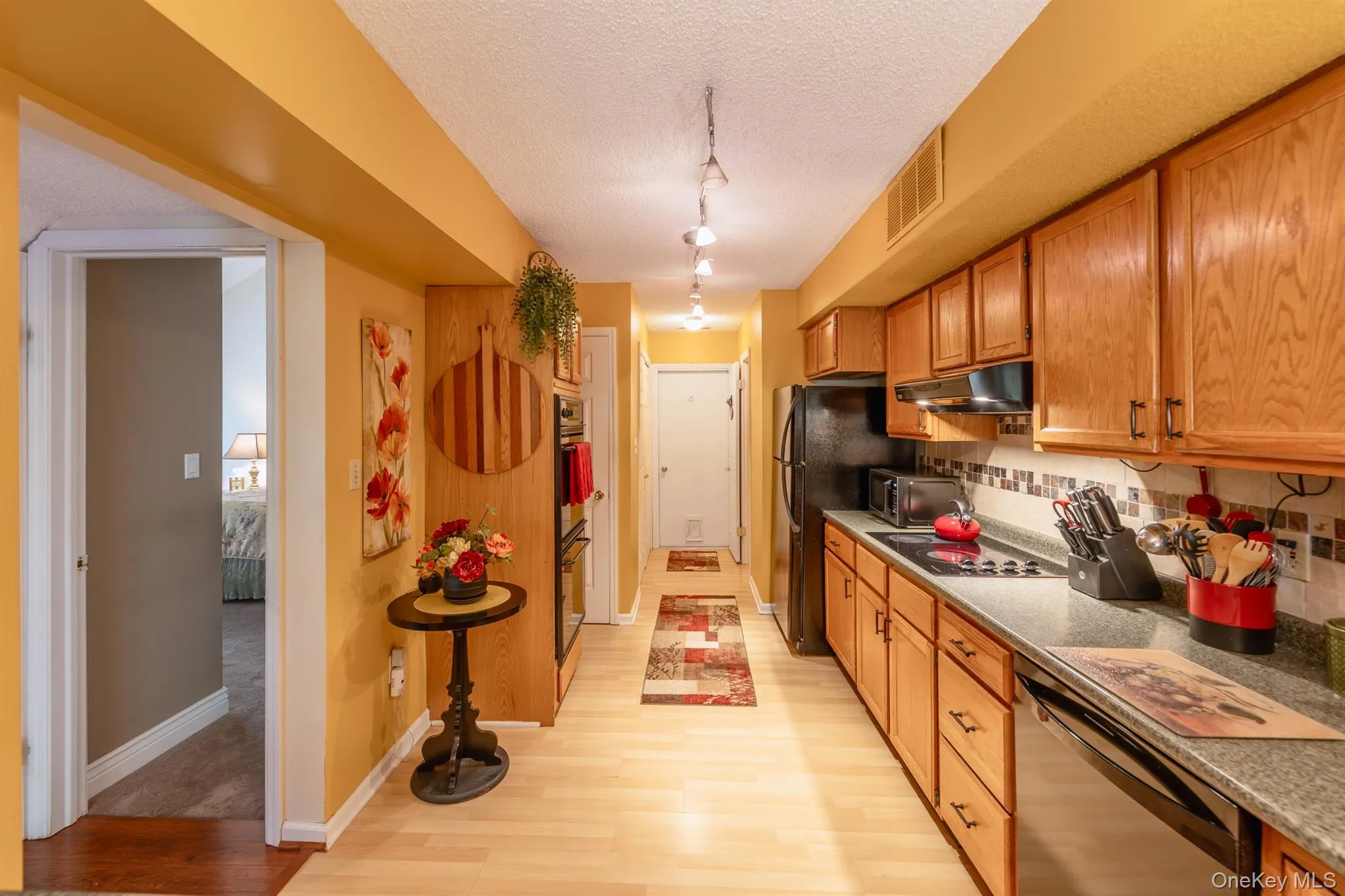 1 Cottonwood Circle, Saugerties, NY, 3 Bedrooms Bedrooms, 5 Rooms Rooms,2 BathroomsBathrooms,Residential,For Rent,Cottonwood,0,1058796 1 Cottonwood Circle, Saugerties, NY, 3 Bedrooms Bedrooms, 5 Rooms Rooms,2 BathroomsBathrooms,Residential,For Rent,Cottonwood,0,1058796
