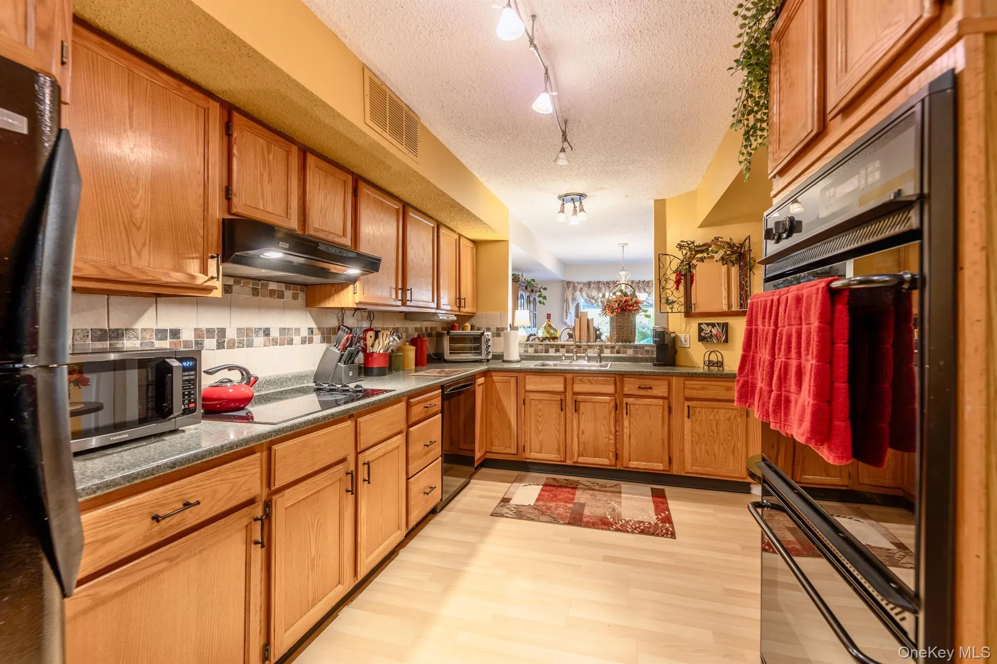 1 Cottonwood Circle, Saugerties, NY, 3 Bedrooms Bedrooms, 5 Rooms Rooms,2 BathroomsBathrooms,Residential,For Rent,Cottonwood,0,1058796 1 Cottonwood Circle, Saugerties, NY, 3 Bedrooms Bedrooms, 5 Rooms Rooms,2 BathroomsBathrooms,Residential,For Rent,Cottonwood,0,1058796