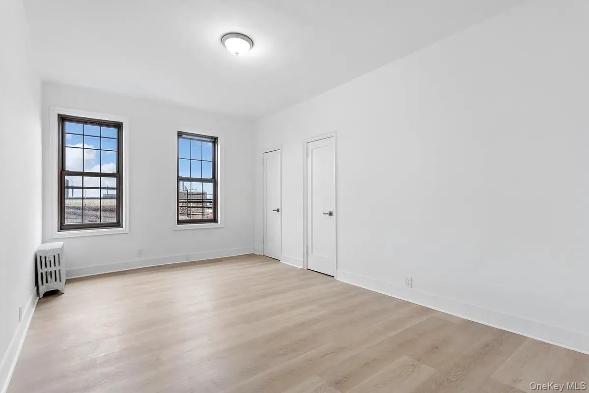 1100 Grand, New York, NY, 3 Bedrooms Bedrooms, 6 Rooms Rooms,2 BathroomsBathrooms,Residential,For Rent,Grand,0,1058805 1100 Grand, New York, NY, 3 Bedrooms Bedrooms, 6 Rooms Rooms,2 BathroomsBathrooms,Residential,For Rent,Grand,0,1058805