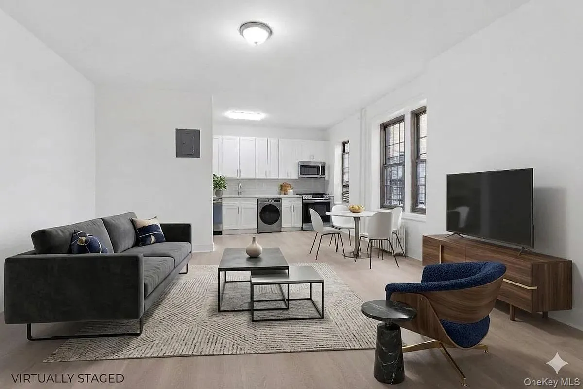 1100 Grand, New York, NY, 3 Bedrooms Bedrooms, 6 Rooms Rooms,2 BathroomsBathrooms,Residential,For Rent,Grand,0,1058805 1100 Grand, New York, NY, 3 Bedrooms Bedrooms, 6 Rooms Rooms,2 BathroomsBathrooms,Residential,For Rent,Grand,0,1058805
