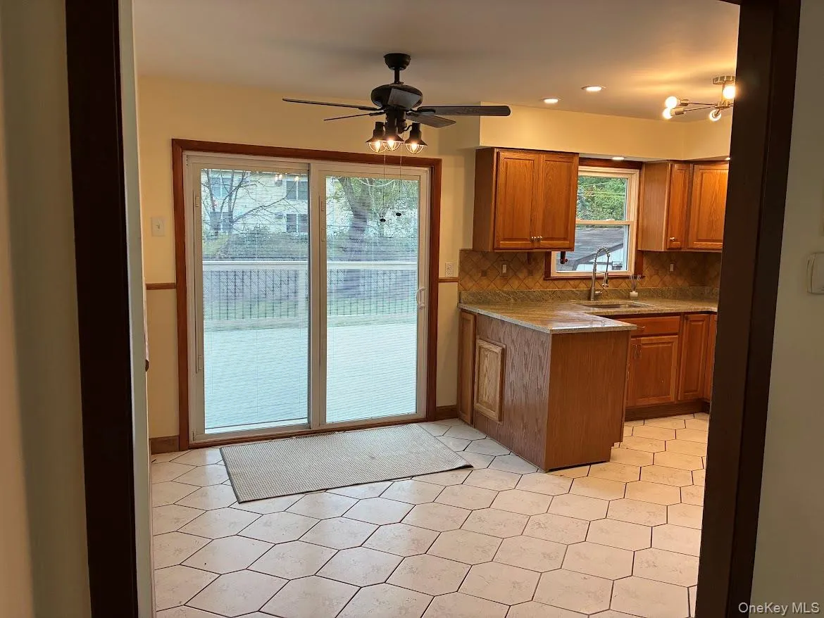 21 Willow Place, Middletown, NY, 3 Bedrooms Bedrooms, 5 Rooms Rooms,1 BathroomBathrooms,Residential,For Rent,Willow,0,1058807 21 Willow Place, Middletown, NY, 3 Bedrooms Bedrooms, 5 Rooms Rooms,1 BathroomBathrooms,Residential,For Rent,Willow,0,1058807