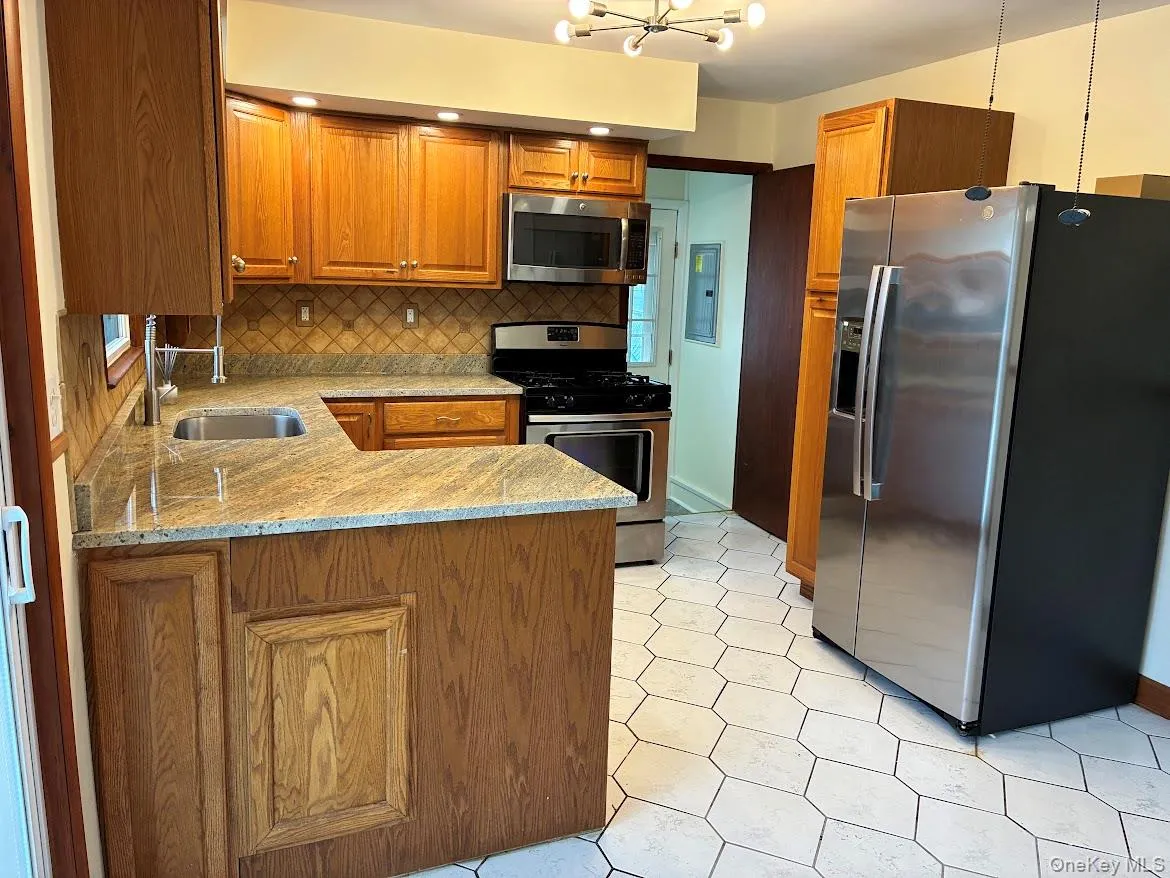 21 Willow Place, Middletown, NY, 3 Bedrooms Bedrooms, 5 Rooms Rooms,1 BathroomBathrooms,Residential,For Rent,Willow,0,1058807 21 Willow Place, Middletown, NY, 3 Bedrooms Bedrooms, 5 Rooms Rooms,1 BathroomBathrooms,Residential,For Rent,Willow,0,1058807