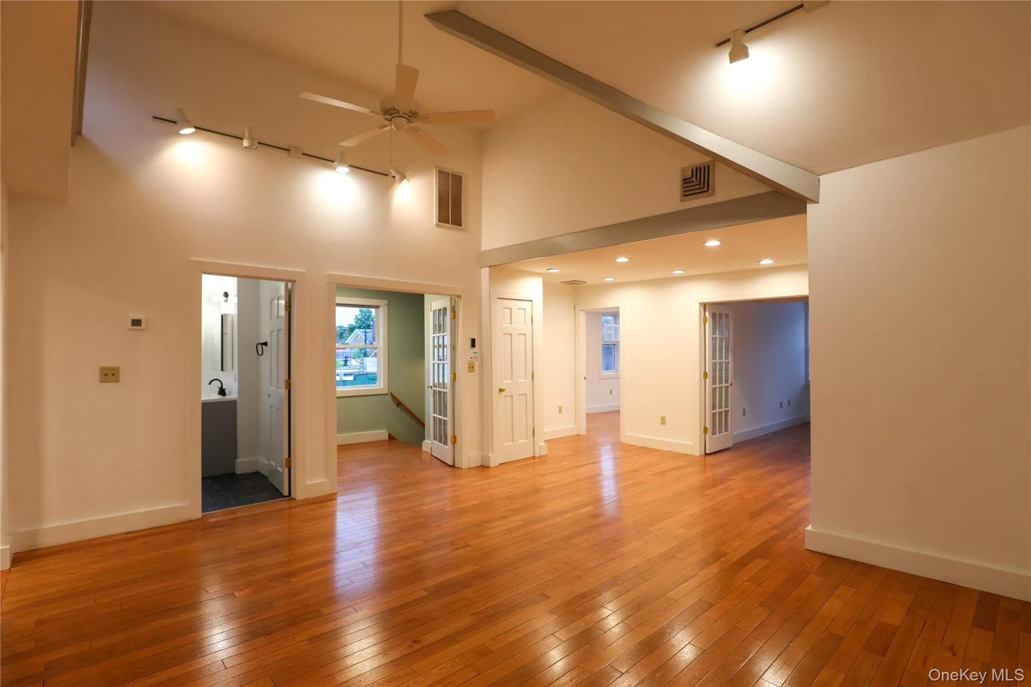730 Broadway, Kingston, NY, 2 Bedroom Bedrooms, 4 Room Rooms,1 BathroomBathrooms,Residential Lease,For Rent,Broadway,0,1058822 730 Broadway, Kingston, NY, 2 Bedroom Bedrooms, 4 Room Rooms,1 BathroomBathrooms,Residential Lease,For Rent,Broadway,0,1058822