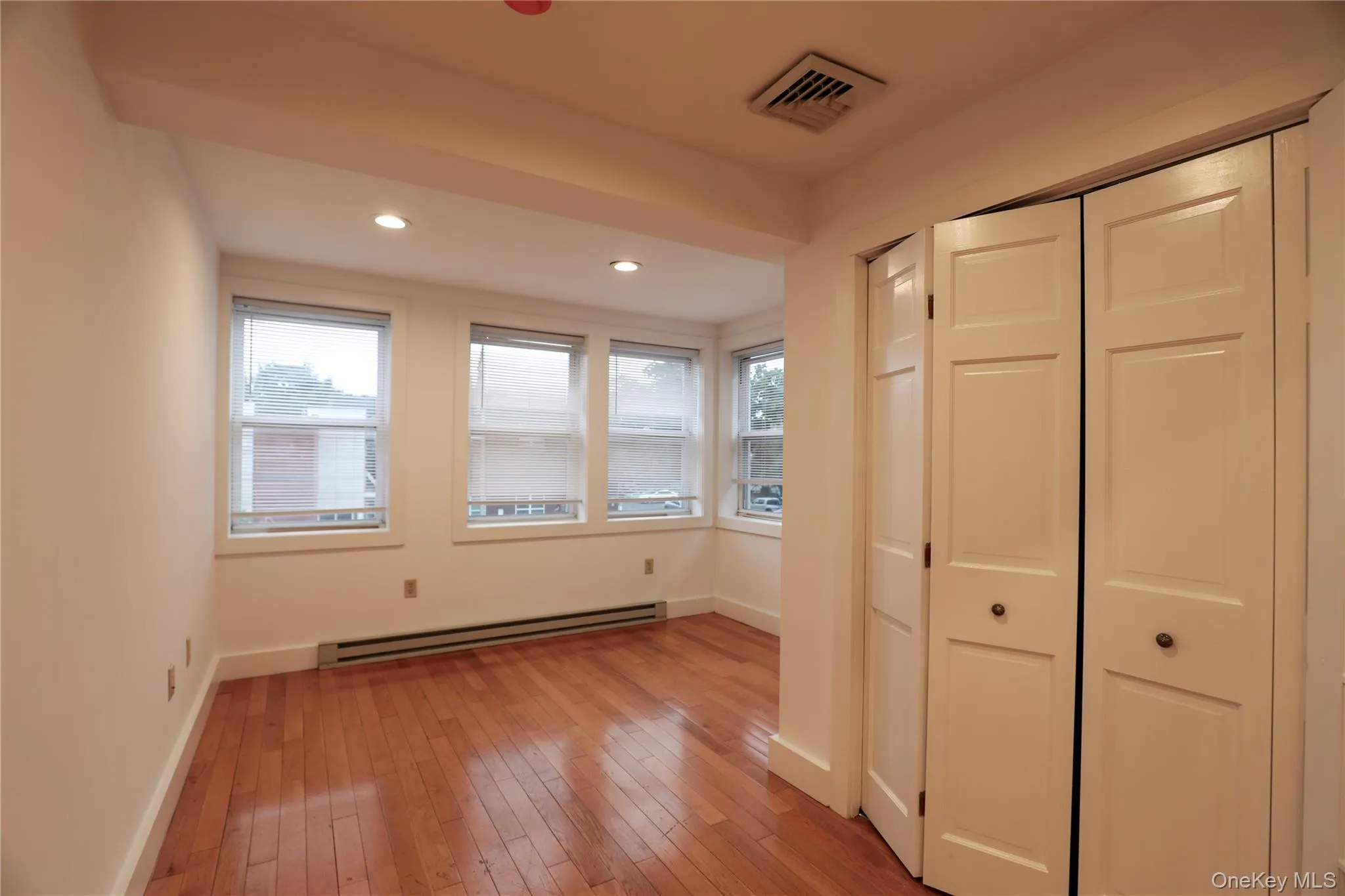 730 Broadway, Kingston, NY, 2 Bedroom Bedrooms, 4 Room Rooms,1 BathroomBathrooms,Residential Lease,For Rent,Broadway,0,1058822 730 Broadway, Kingston, NY, 2 Bedroom Bedrooms, 4 Room Rooms,1 BathroomBathrooms,Residential Lease,For Rent,Broadway,0,1058822