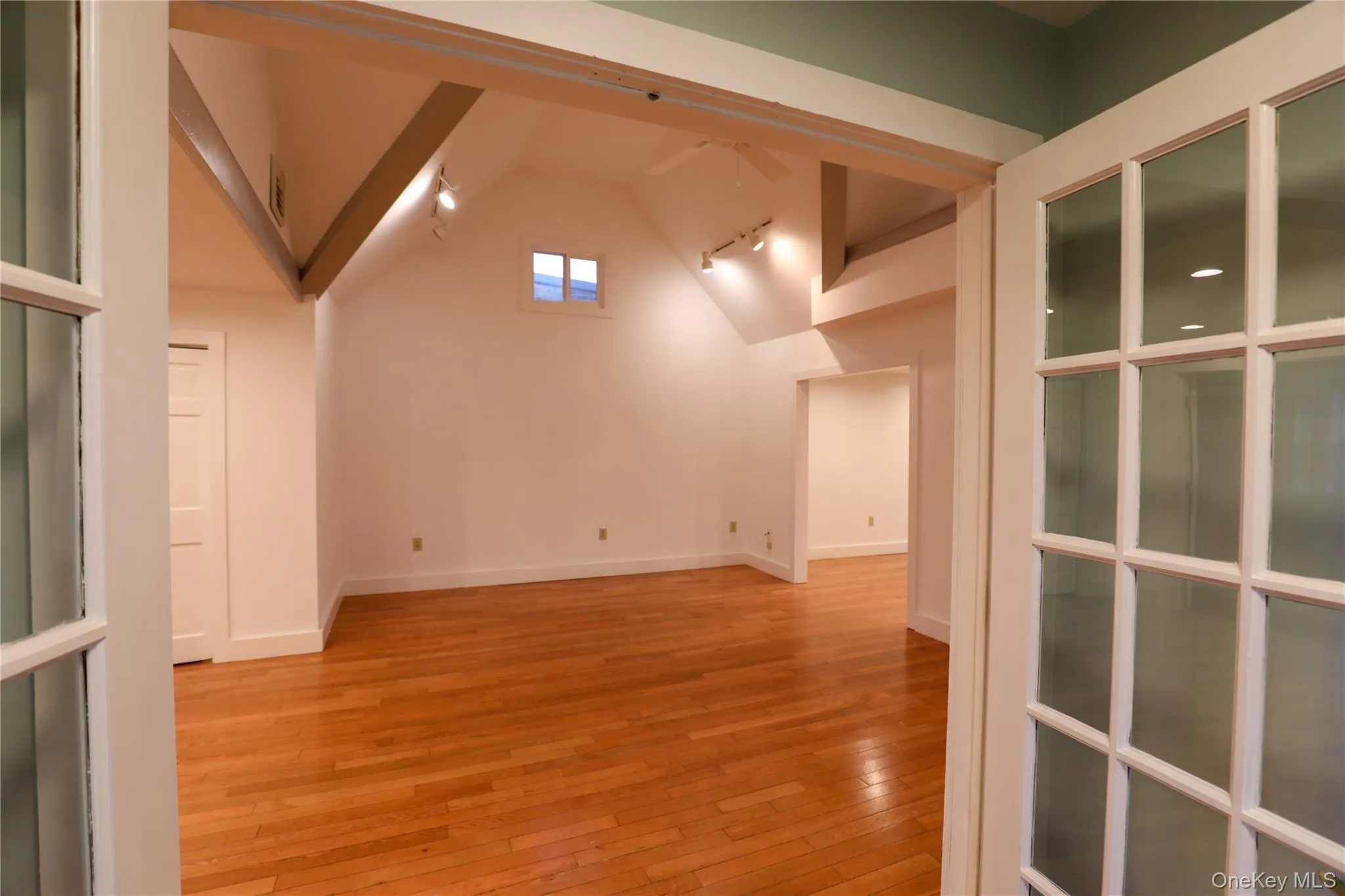 730 Broadway, Kingston, NY, 2 Bedroom Bedrooms, 4 Room Rooms,1 BathroomBathrooms,Residential Lease,For Rent,Broadway,0,1058822 730 Broadway, Kingston, NY, 2 Bedroom Bedrooms, 4 Room Rooms,1 BathroomBathrooms,Residential Lease,For Rent,Broadway,0,1058822