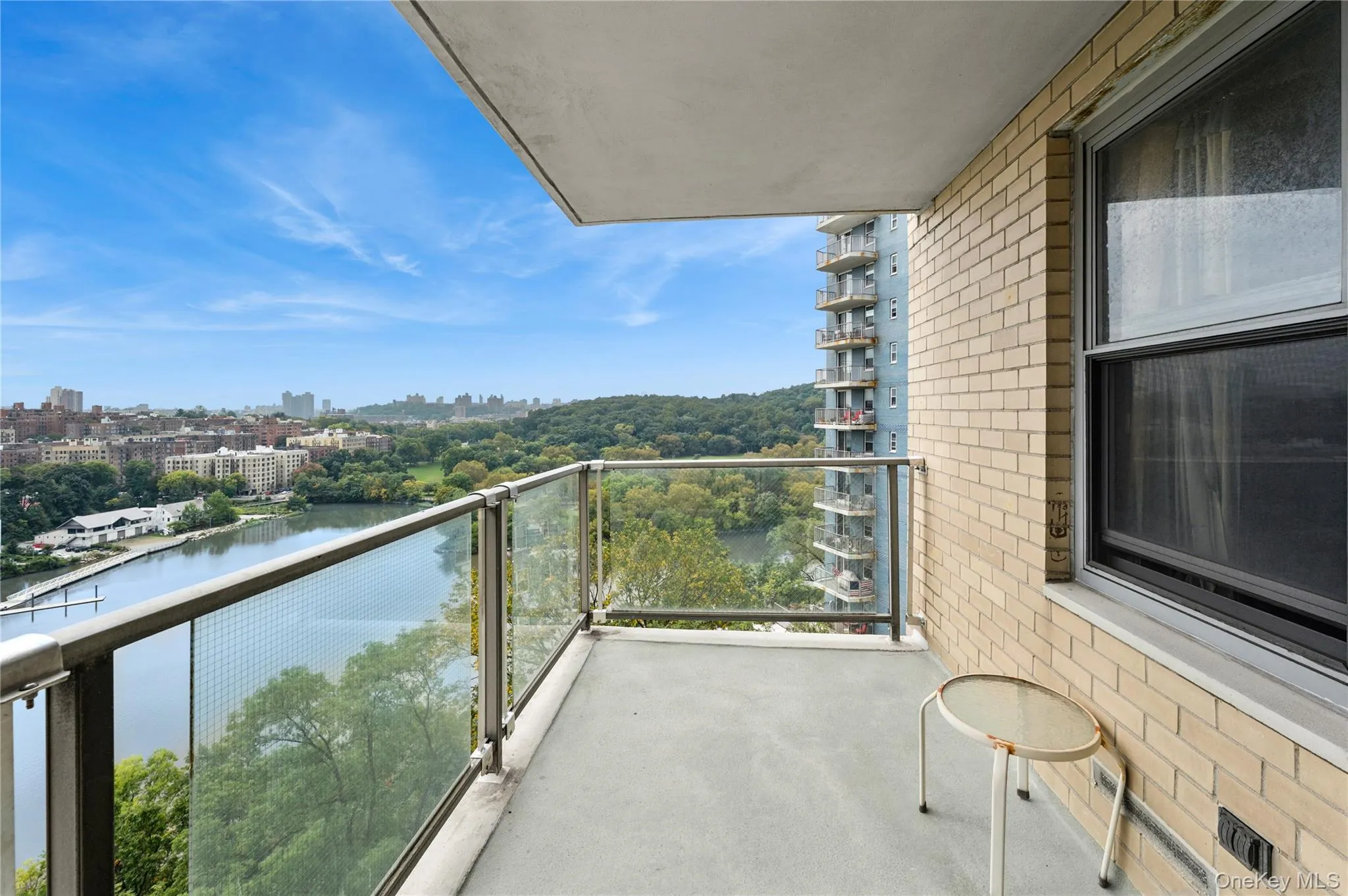 2500 Johnson Avenue, New York, NY, 3 Bedrooms Bedrooms, 5 Rooms Rooms,2 BathroomsBathrooms,Residential,For Rent,Johnson,0,1058824 2500 Johnson Avenue, New York, NY, 3 Bedrooms Bedrooms, 5 Rooms Rooms,2 BathroomsBathrooms,Residential,For Rent,Johnson,0,1058824
