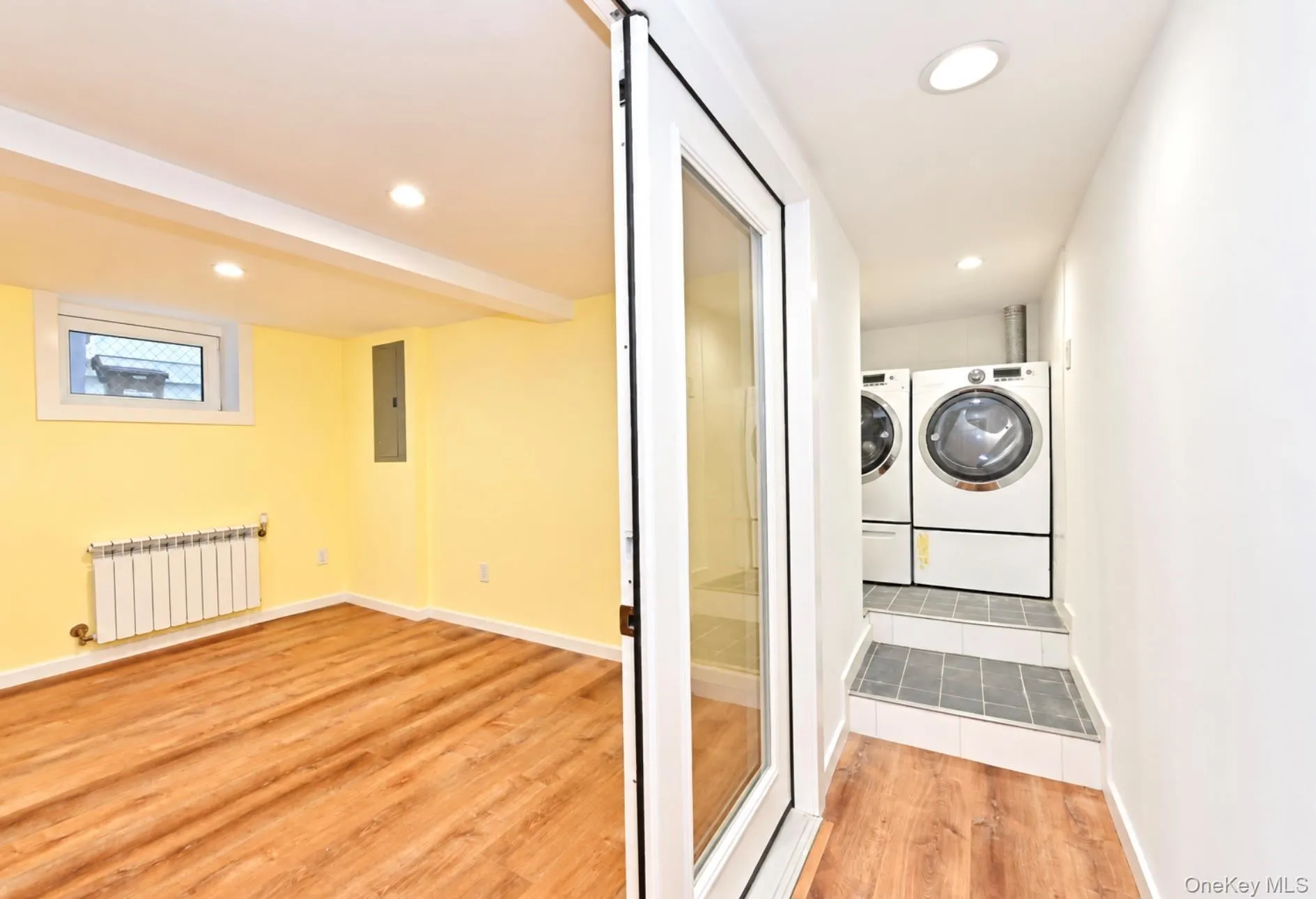 2561 Fenton Avenue, New York, NY, 3 Bedroom Bedrooms, 7 Room Rooms,2 BathroomBathrooms,Residential Lease,For Rent,Fenton,0,1058828 2561 Fenton Avenue, New York, NY, 3 Bedroom Bedrooms, 7 Room Rooms,2 BathroomBathrooms,Residential Lease,For Rent,Fenton,0,1058828