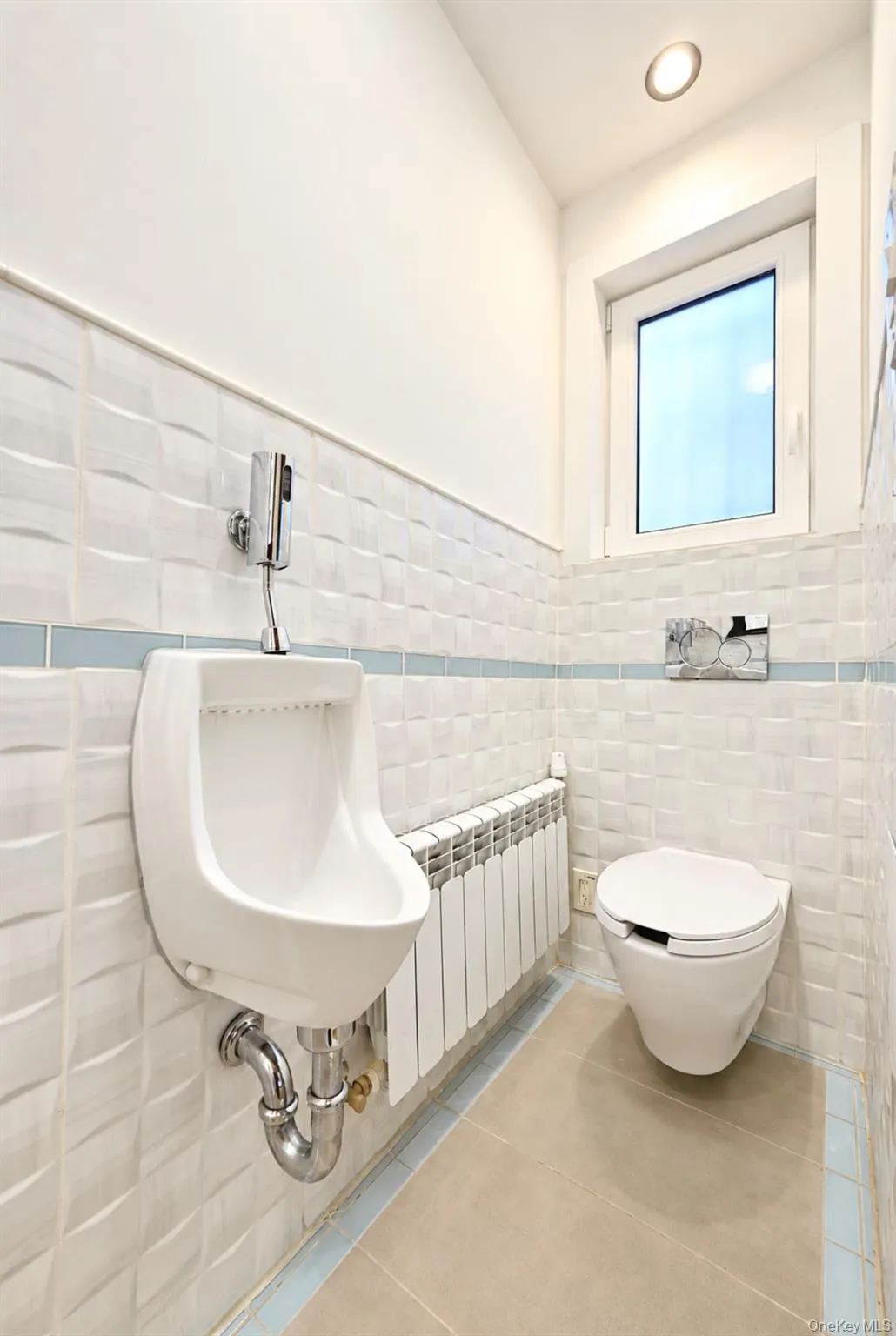 2561 Fenton Avenue, New York, NY, 3 Bedroom Bedrooms, 7 Room Rooms,2 BathroomBathrooms,Residential Lease,For Rent,Fenton,0,1058828 2561 Fenton Avenue, New York, NY, 3 Bedroom Bedrooms, 7 Room Rooms,2 BathroomBathrooms,Residential Lease,For Rent,Fenton,0,1058828
