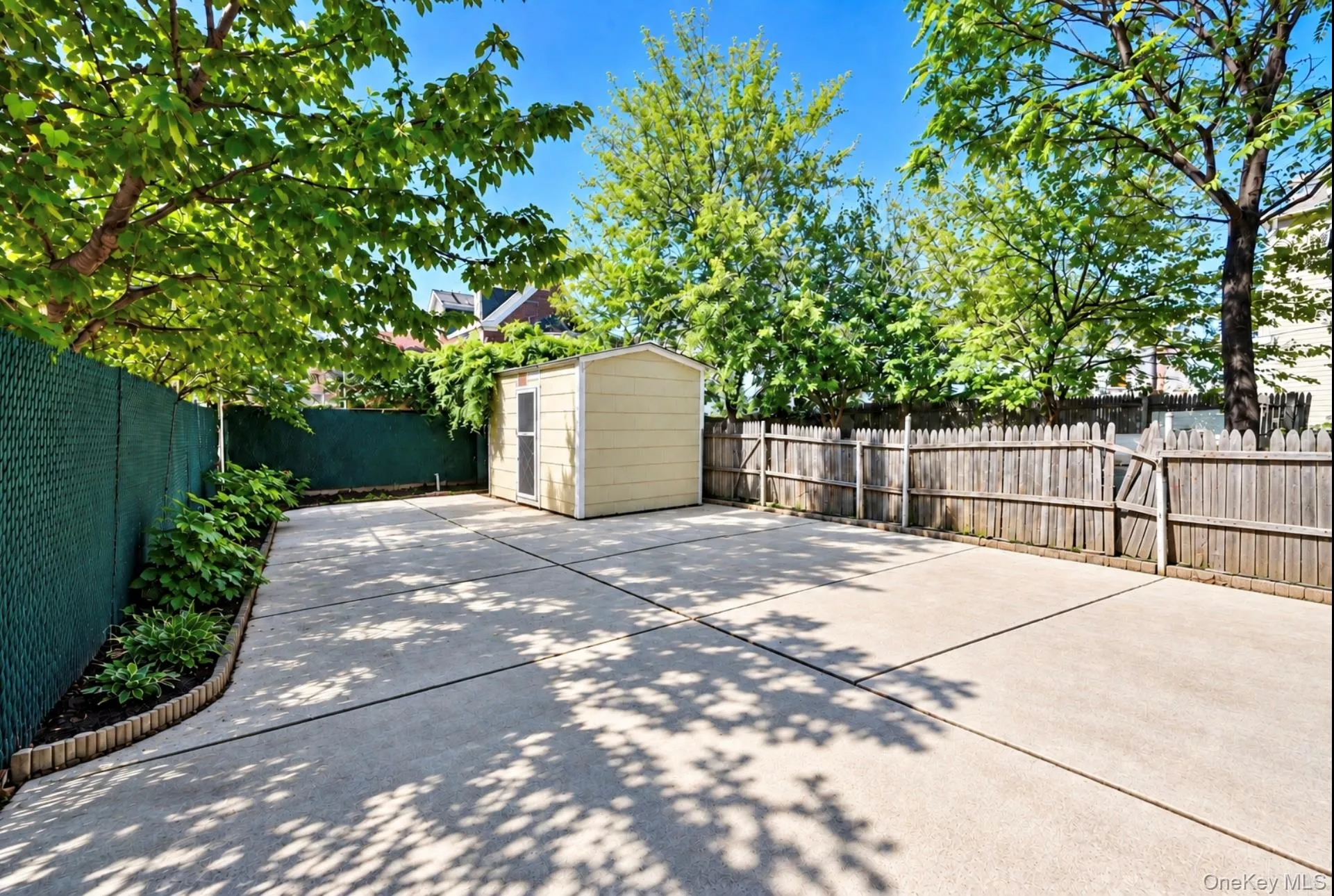 2561 Fenton Avenue, New York, NY, 3 Bedroom Bedrooms, 7 Room Rooms,2 BathroomBathrooms,Residential Lease,For Rent,Fenton,0,1058828 2561 Fenton Avenue, New York, NY, 3 Bedroom Bedrooms, 7 Room Rooms,2 BathroomBathrooms,Residential Lease,For Rent,Fenton,0,1058828
