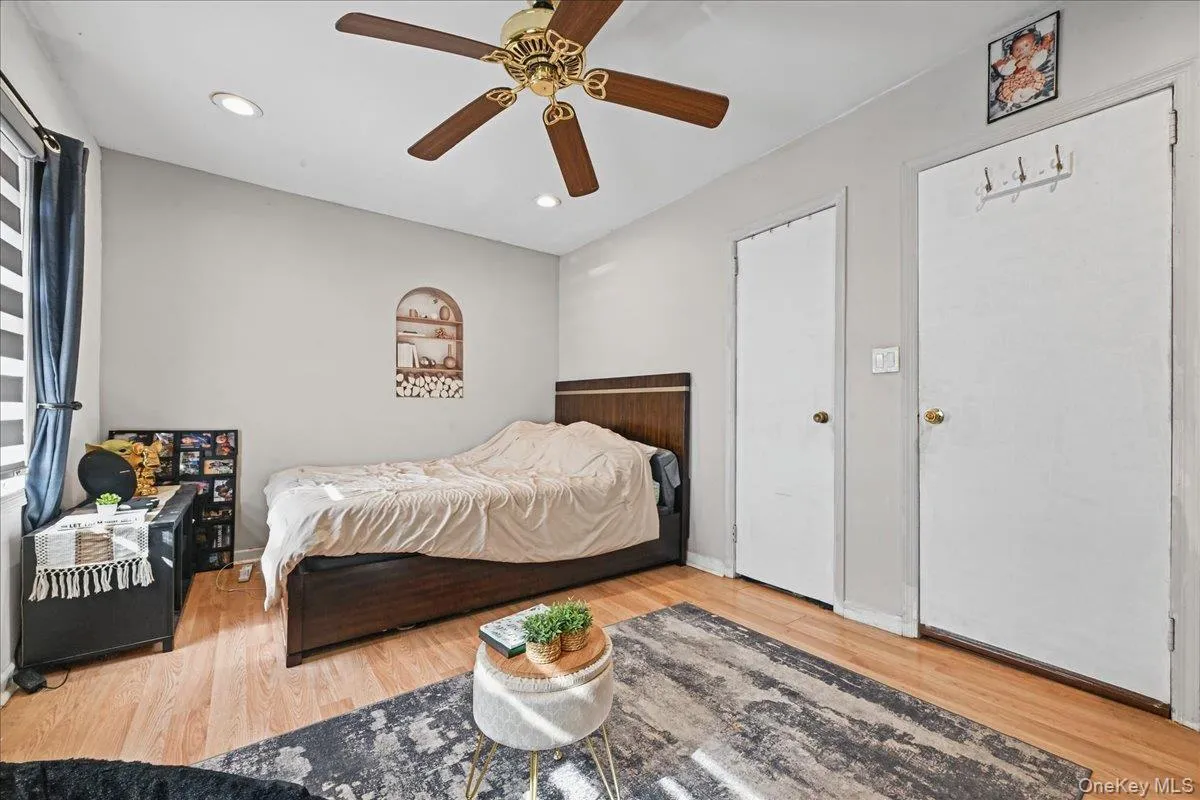 11507 103rd Avenue, New York, NY, 3 Bedrooms Bedrooms, 5 Rooms Rooms,1 BathroomBathrooms,Residential,For Rent,103rd,0,1058841 11507 103rd Avenue, New York, NY, 3 Bedrooms Bedrooms, 5 Rooms Rooms,1 BathroomBathrooms,Residential,For Rent,103rd,0,1058841