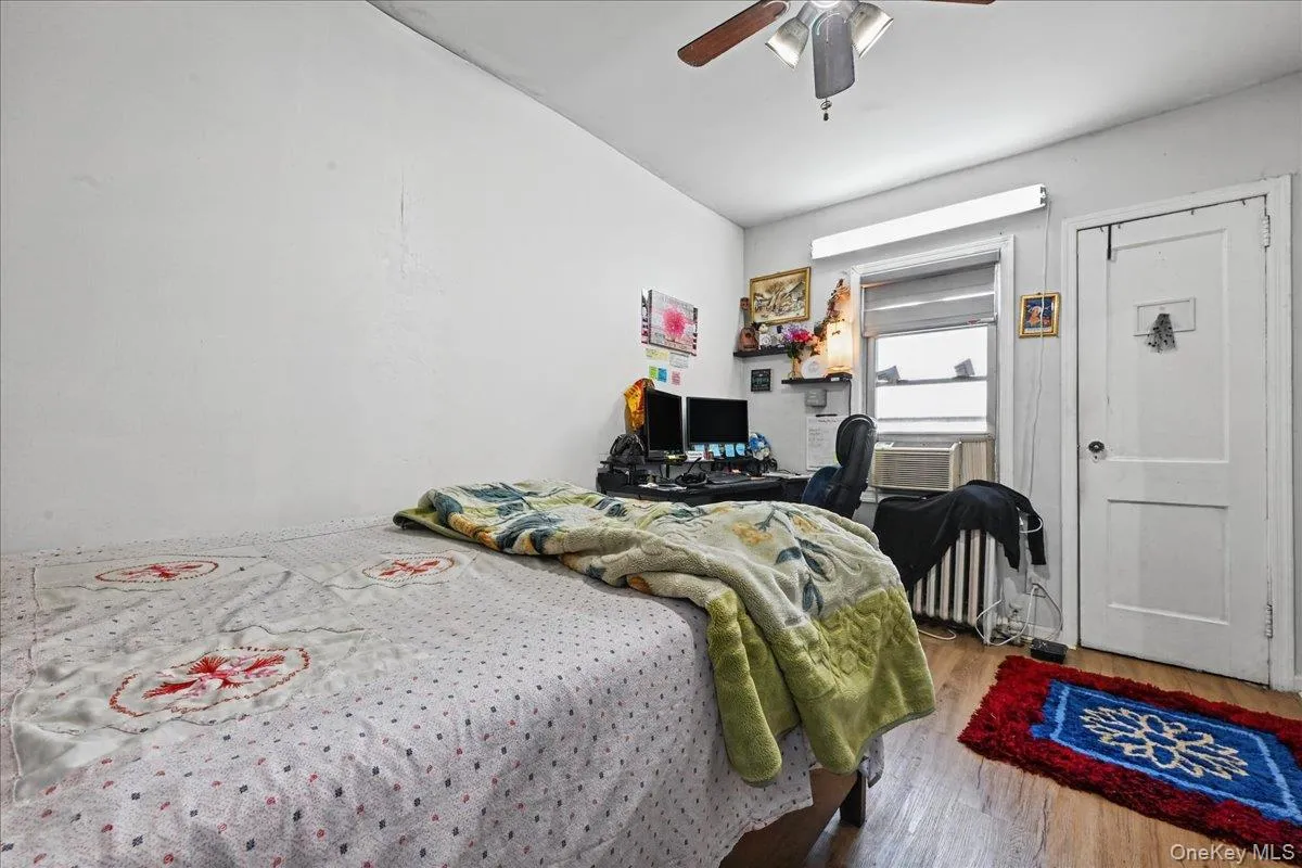 11507 103rd Avenue, New York, NY, 3 Bedrooms Bedrooms, 5 Rooms Rooms,1 BathroomBathrooms,Residential,For Rent,103rd,0,1058841 11507 103rd Avenue, New York, NY, 3 Bedrooms Bedrooms, 5 Rooms Rooms,1 BathroomBathrooms,Residential,For Rent,103rd,0,1058841
