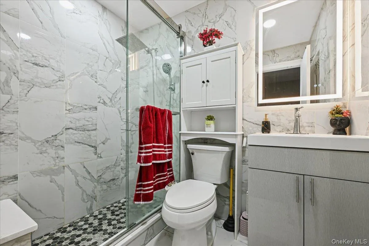 11507 103rd Avenue, New York, NY, 3 Bedrooms Bedrooms, 5 Rooms Rooms,1 BathroomBathrooms,Residential,For Rent,103rd,0,1058841 11507 103rd Avenue, New York, NY, 3 Bedrooms Bedrooms, 5 Rooms Rooms,1 BathroomBathrooms,Residential,For Rent,103rd,0,1058841