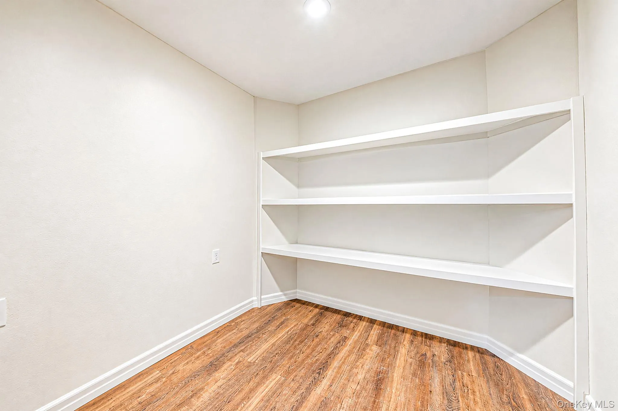 2305 Townhome Way, Huntington, NY, 3 Bedrooms Bedrooms, 12 Rooms Rooms,2 BathroomsBathrooms,Residential,For Rent,Townhome,0,1058848 2305 Townhome Way, Huntington, NY, 3 Bedrooms Bedrooms, 12 Rooms Rooms,2 BathroomsBathrooms,Residential,For Rent,Townhome,0,1058848