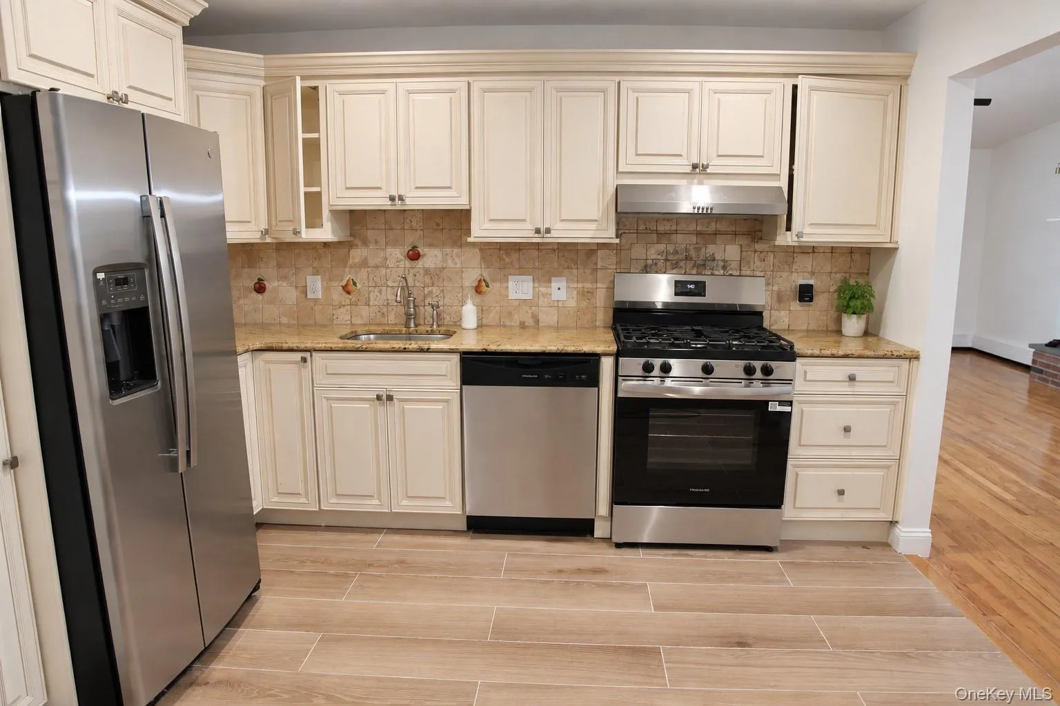 86 Iceland Drive, Huntington, NY, 4 Bedrooms Bedrooms, 10 Rooms Rooms,2 BathroomsBathrooms,Residential,For Rent,Iceland,0,1058856 86 Iceland Drive, Huntington, NY, 4 Bedrooms Bedrooms, 10 Rooms Rooms,2 BathroomsBathrooms,Residential,For Rent,Iceland,0,1058856