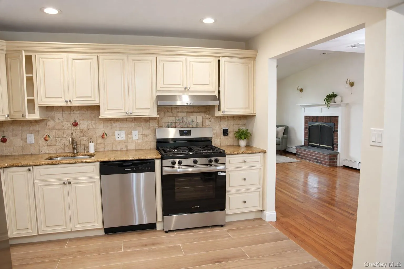 86 Iceland Drive, Huntington, NY, 4 Bedrooms Bedrooms, 10 Rooms Rooms,2 BathroomsBathrooms,Residential,For Rent,Iceland,0,1058856 86 Iceland Drive, Huntington, NY, 4 Bedrooms Bedrooms, 10 Rooms Rooms,2 BathroomsBathrooms,Residential,For Rent,Iceland,0,1058856