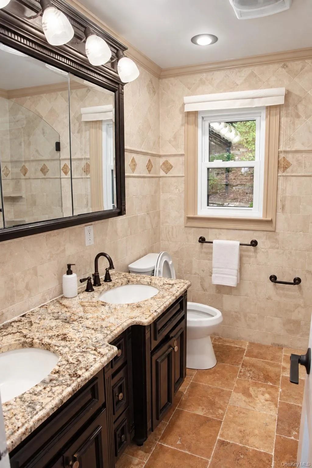 86 Iceland Drive, Huntington, NY, 4 Bedrooms Bedrooms, 10 Rooms Rooms,2 BathroomsBathrooms,Residential,For Rent,Iceland,0,1058856 86 Iceland Drive, Huntington, NY, 4 Bedrooms Bedrooms, 10 Rooms Rooms,2 BathroomsBathrooms,Residential,For Rent,Iceland,0,1058856