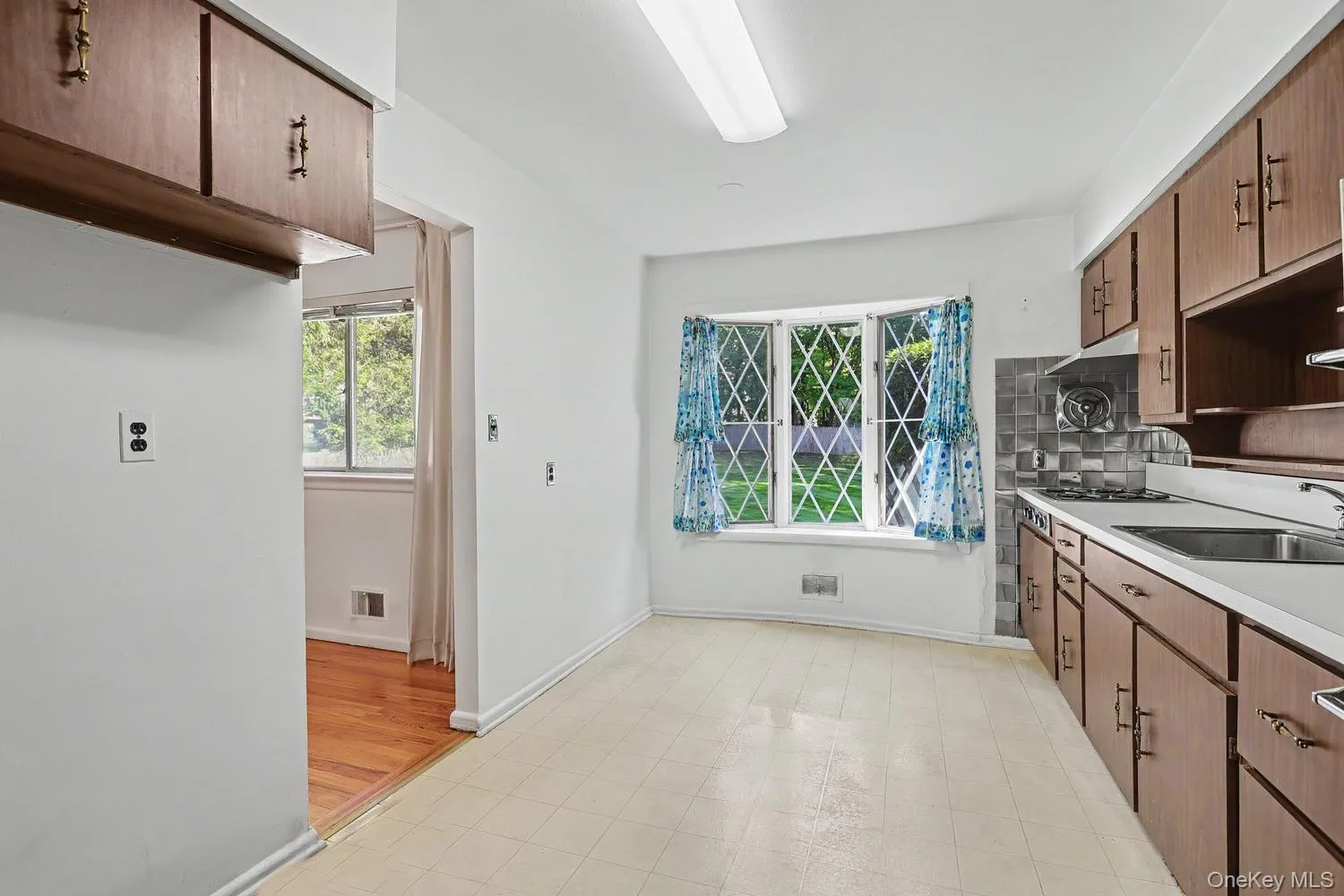 34 Radcliff Drive, Clarkstown, NY, 4 Bedrooms Bedrooms, 10 Rooms Rooms,1 BathroomBathrooms,Residential,For Rent,Radcliff,0,1058857 34 Radcliff Drive, Clarkstown, NY, 4 Bedrooms Bedrooms, 10 Rooms Rooms,1 BathroomBathrooms,Residential,For Rent,Radcliff,0,1058857