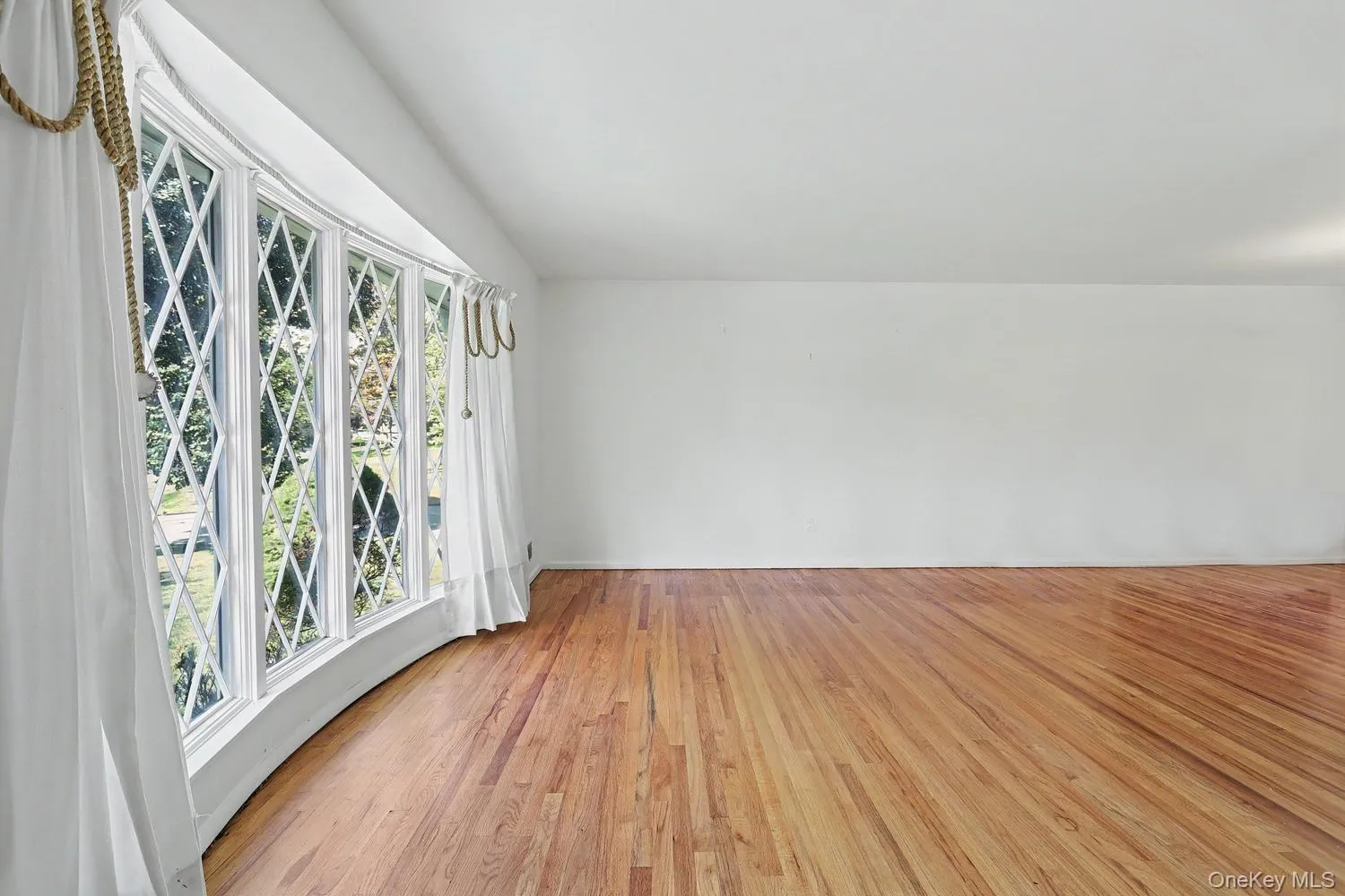 34 Radcliff Drive, Clarkstown, NY, 4 Bedrooms Bedrooms, 10 Rooms Rooms,1 BathroomBathrooms,Residential,For Rent,Radcliff,0,1058857 34 Radcliff Drive, Clarkstown, NY, 4 Bedrooms Bedrooms, 10 Rooms Rooms,1 BathroomBathrooms,Residential,For Rent,Radcliff,0,1058857