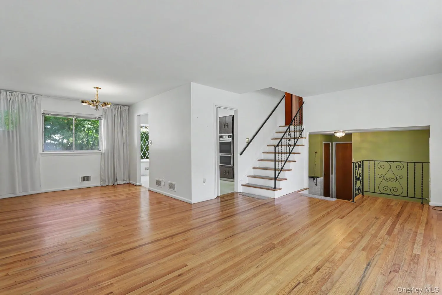 34 Radcliff Drive, Clarkstown, NY, 4 Bedrooms Bedrooms, 10 Rooms Rooms,1 BathroomBathrooms,Residential,For Rent,Radcliff,0,1058857 34 Radcliff Drive, Clarkstown, NY, 4 Bedrooms Bedrooms, 10 Rooms Rooms,1 BathroomBathrooms,Residential,For Rent,Radcliff,0,1058857