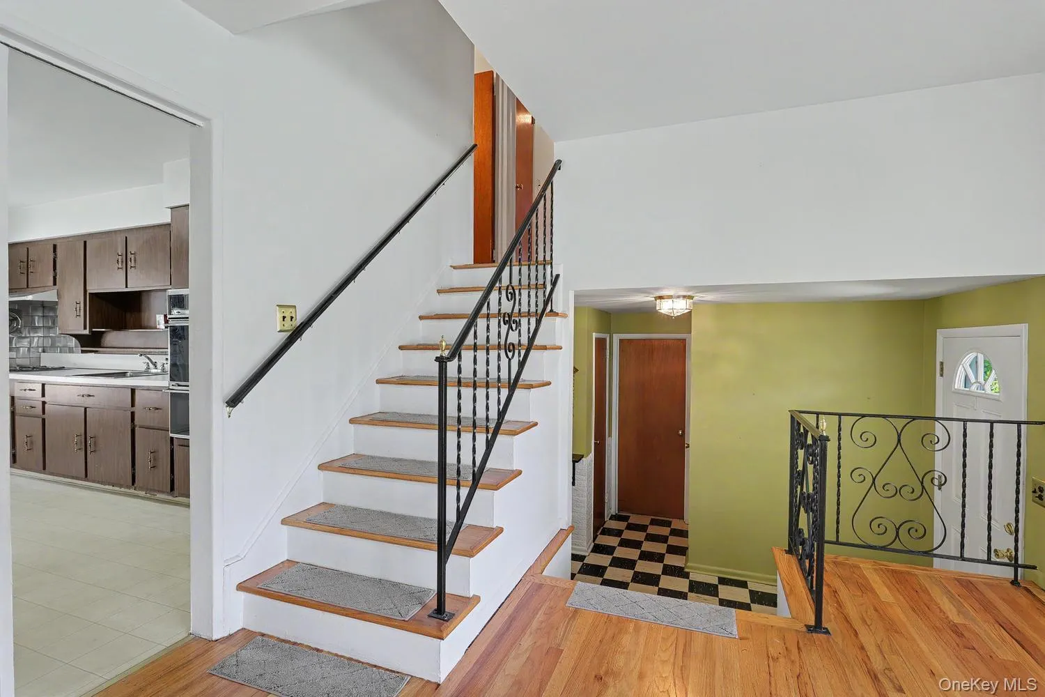34 Radcliff Drive, Clarkstown, NY, 4 Bedrooms Bedrooms, 10 Rooms Rooms,1 BathroomBathrooms,Residential,For Rent,Radcliff,0,1058857 34 Radcliff Drive, Clarkstown, NY, 4 Bedrooms Bedrooms, 10 Rooms Rooms,1 BathroomBathrooms,Residential,For Rent,Radcliff,0,1058857