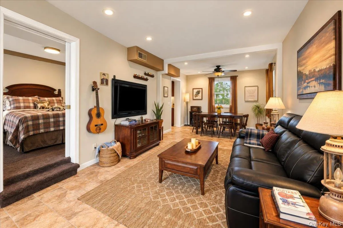 2653 Harding Avenue, New York, NY, 2 Bedrooms Bedrooms, 7 Rooms Rooms,2 BathroomsBathrooms,Residential,For Rent,Harding,0,1058858 2653 Harding Avenue, New York, NY, 2 Bedrooms Bedrooms, 7 Rooms Rooms,2 BathroomsBathrooms,Residential,For Rent,Harding,0,1058858