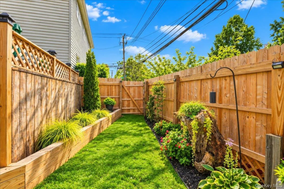 2653 Harding Avenue, New York, NY, 2 Bedrooms Bedrooms, 7 Rooms Rooms,2 BathroomsBathrooms,Residential,For Rent,Harding,0,1058858 2653 Harding Avenue, New York, NY, 2 Bedrooms Bedrooms, 7 Rooms Rooms,2 BathroomsBathrooms,Residential,For Rent,Harding,0,1058858