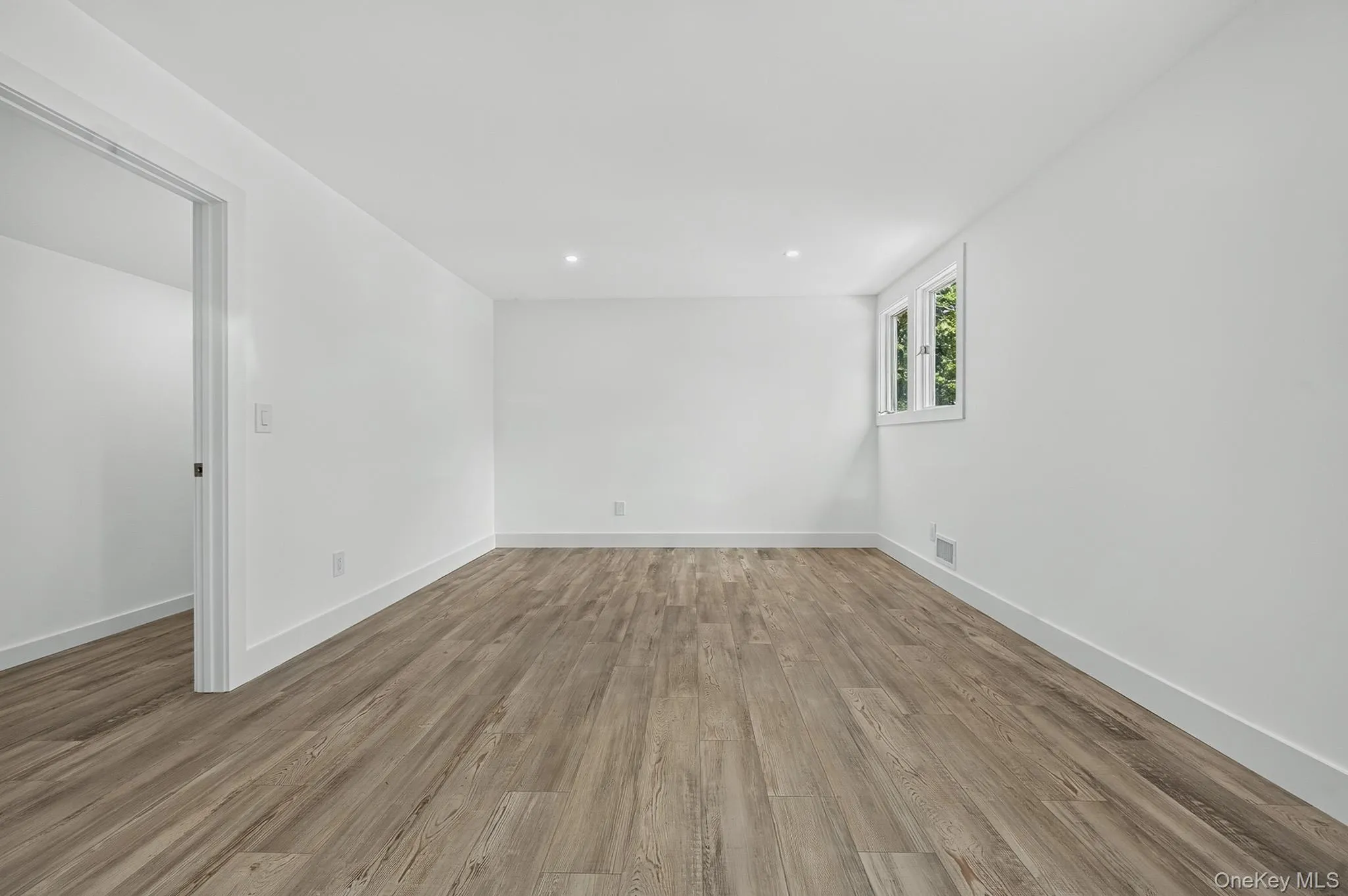 34 Pinelawn Avenue, Brookhaven, NY, 4 Bedrooms Bedrooms, 7 Rooms Rooms,3 BathroomsBathrooms,Residential,For Rent,Pinelawn,0,1058861 34 Pinelawn Avenue, Brookhaven, NY, 4 Bedrooms Bedrooms, 7 Rooms Rooms,3 BathroomsBathrooms,Residential,For Rent,Pinelawn,0,1058861