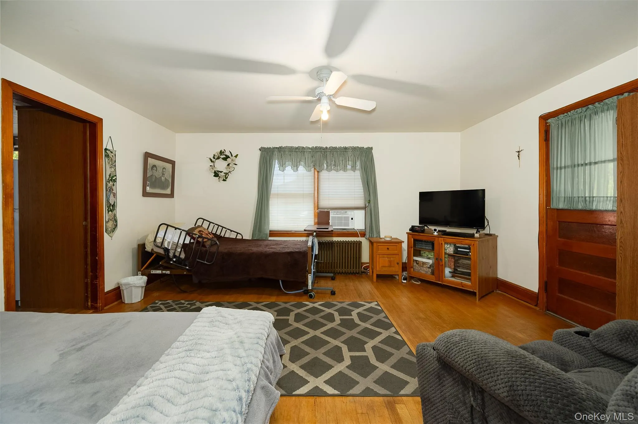 17 Brett Street, Beacon, NY, 3 Bedrooms Bedrooms, 8 Rooms Rooms,2 BathroomsBathrooms,Residential,For Rent,Brett,0,1058865 17 Brett Street, Beacon, NY, 3 Bedrooms Bedrooms, 8 Rooms Rooms,2 BathroomsBathrooms,Residential,For Rent,Brett,0,1058865