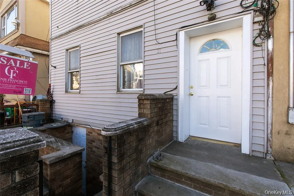 5814 58th Avenue, New York, NY, 2 Bedroom Bedrooms, 4 Room Rooms,1 BathroomBathrooms,Residential Lease,For Rent,58th,0,1058870 5814 58th Avenue, New York, NY, 2 Bedroom Bedrooms, 4 Room Rooms,1 BathroomBathrooms,Residential Lease,For Rent,58th,0,1058870