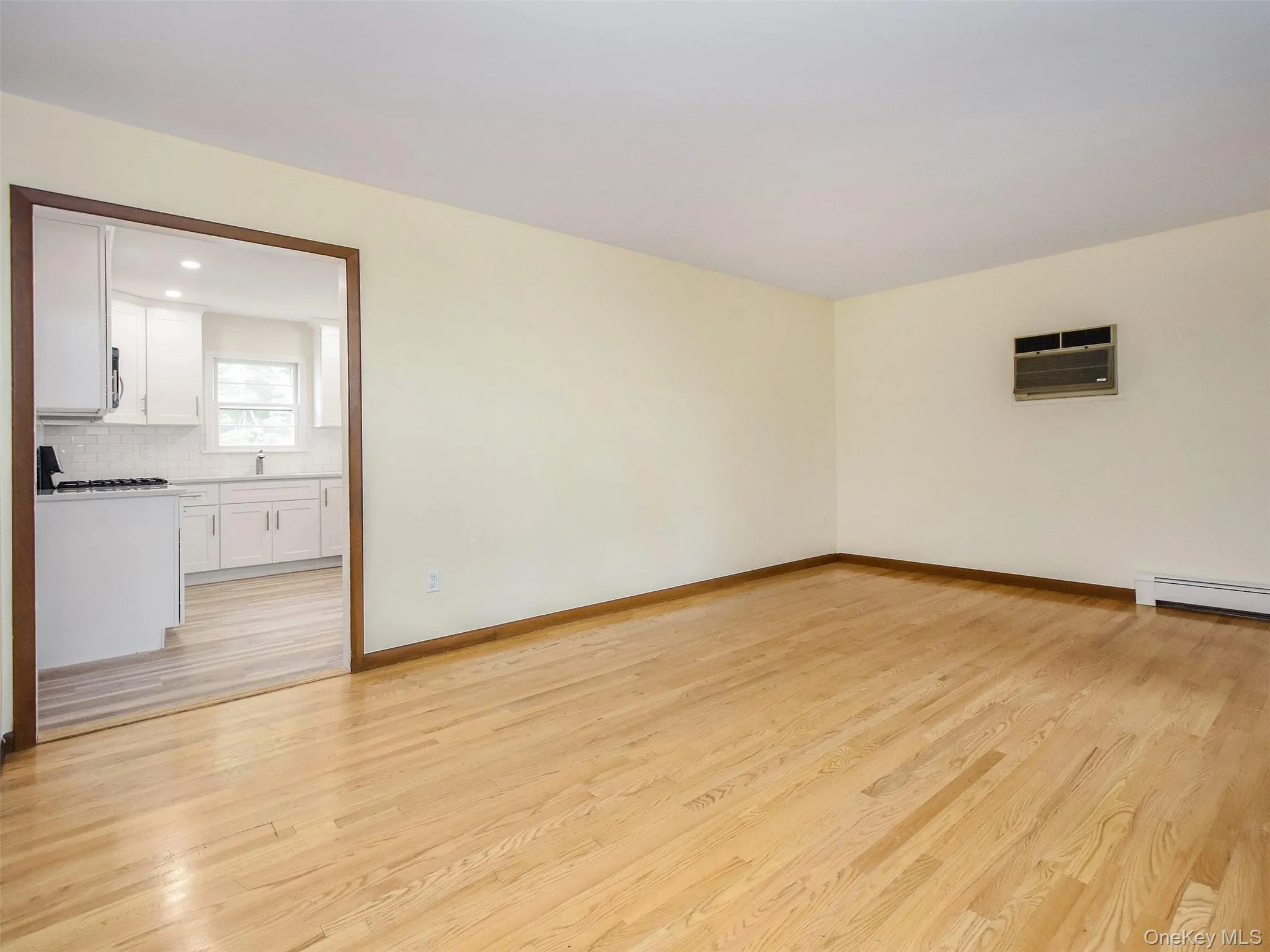 60 Smith Street, Oyster Bay, NY, 3 Bedroom Bedrooms, 6 Room Rooms,1 BathroomBathrooms,Residential Lease,For Rent,Smith,0,1058871 60 Smith Street, Oyster Bay, NY, 3 Bedroom Bedrooms, 6 Room Rooms,1 BathroomBathrooms,Residential Lease,For Rent,Smith,0,1058871