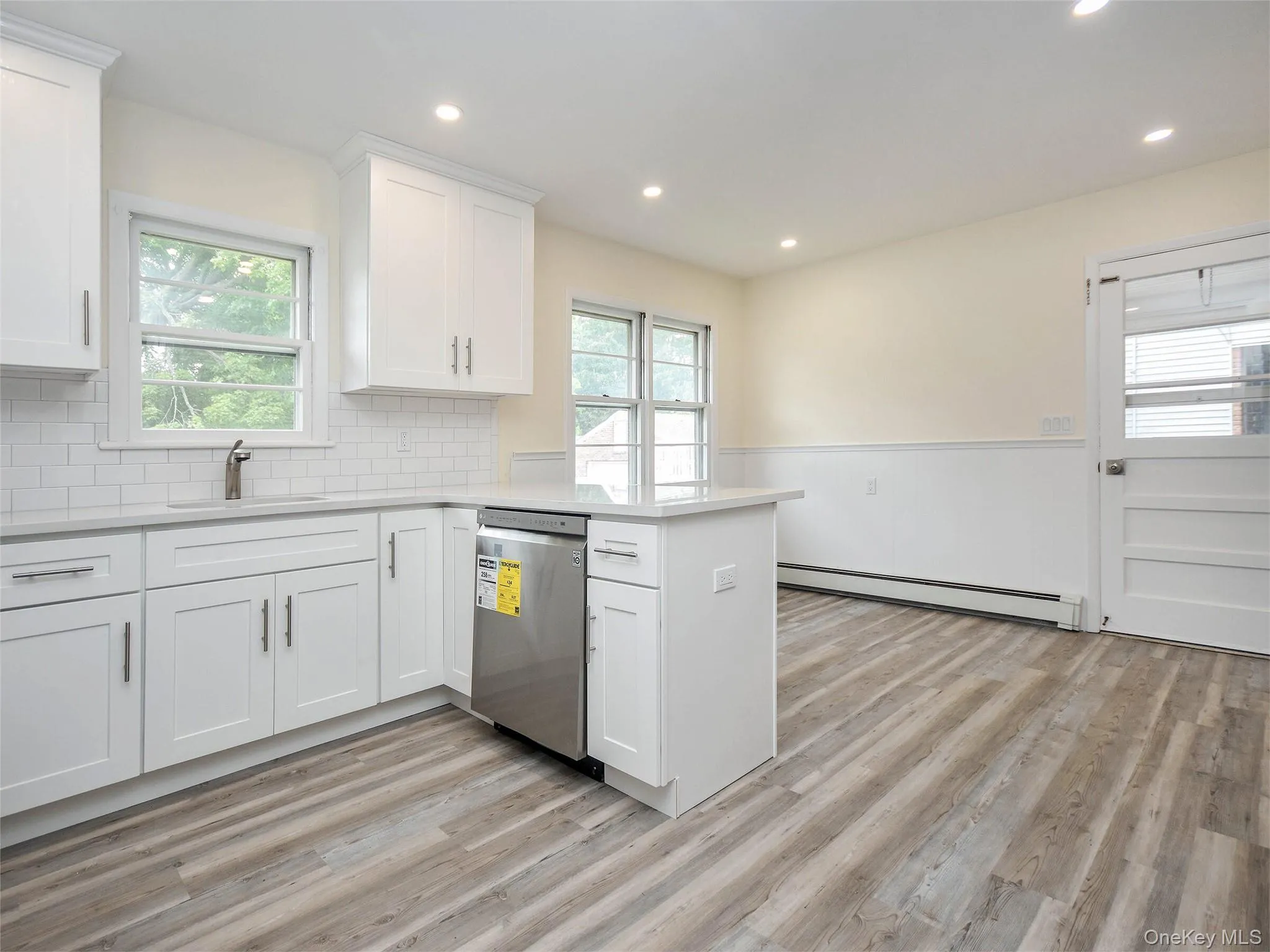 60 Smith Street, Oyster Bay, NY, 3 Bedroom Bedrooms, 6 Room Rooms,1 BathroomBathrooms,Residential Lease,For Rent,Smith,0,1058871 60 Smith Street, Oyster Bay, NY, 3 Bedroom Bedrooms, 6 Room Rooms,1 BathroomBathrooms,Residential Lease,For Rent,Smith,0,1058871