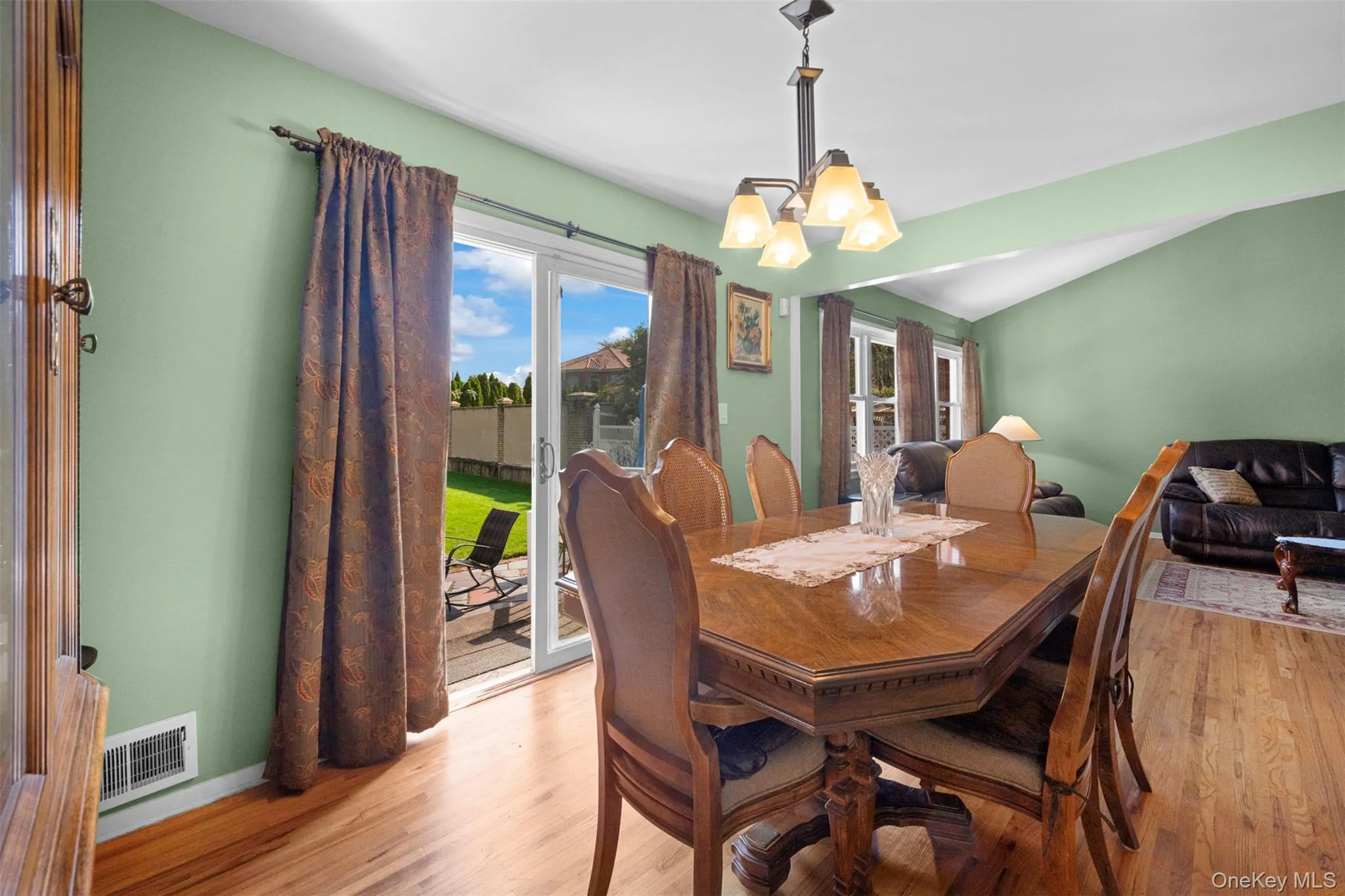58-19 264th Street, New York, NY, 4 Bedrooms Bedrooms, 8 Rooms Rooms,2 BathroomsBathrooms,Residential,For Rent,264th,0,1058880 58-19 264th Street, New York, NY, 4 Bedrooms Bedrooms, 8 Rooms Rooms,2 BathroomsBathrooms,Residential,For Rent,264th,0,1058880