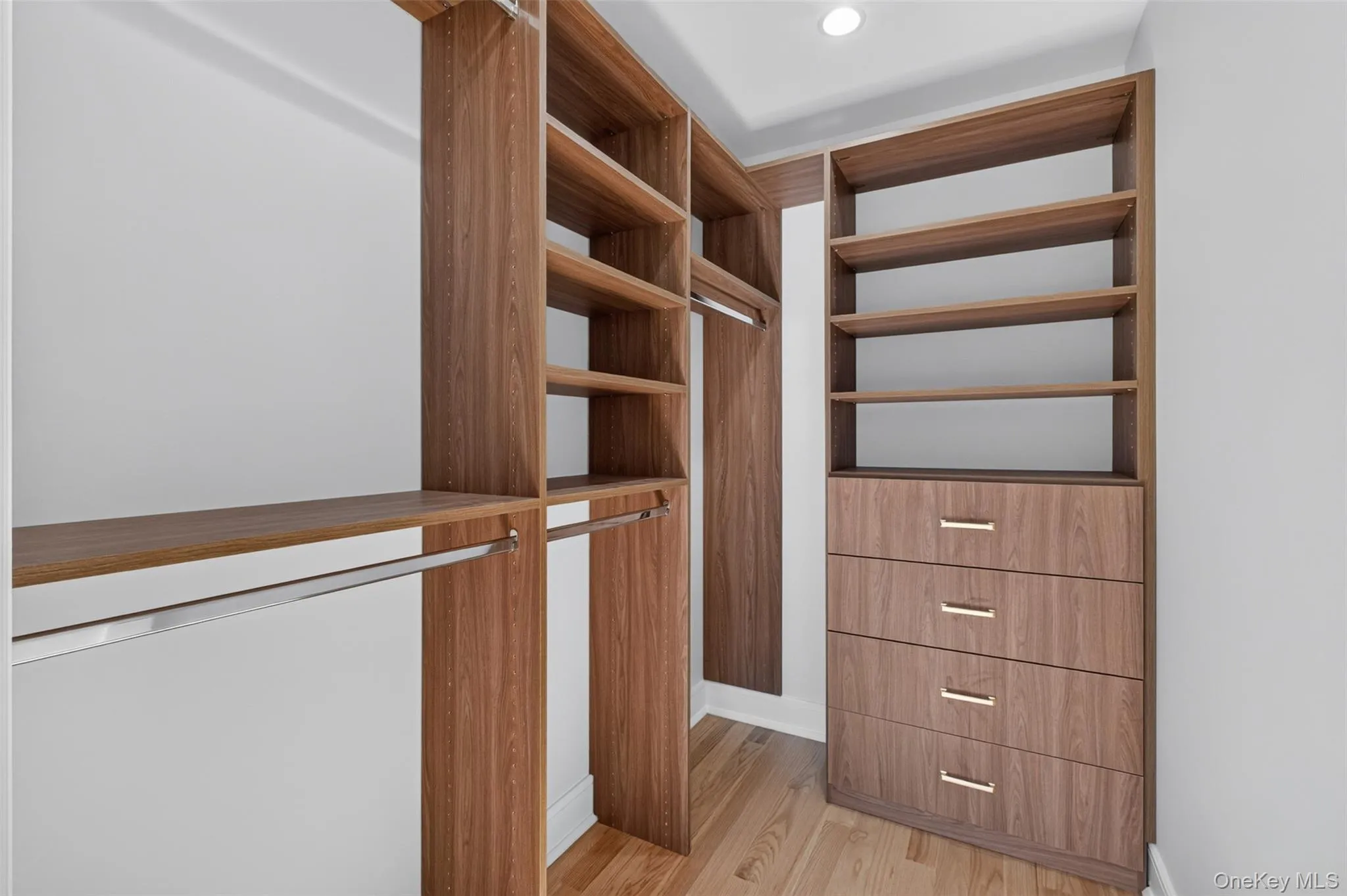 1550 Debra Place, Hempstead, NY, 5 Bedrooms Bedrooms, 10 Rooms Rooms,5 BathroomsBathrooms,Residential,For Rent,Debra,0,1058888 1550 Debra Place, Hempstead, NY, 5 Bedrooms Bedrooms, 10 Rooms Rooms,5 BathroomsBathrooms,Residential,For Rent,Debra,0,1058888