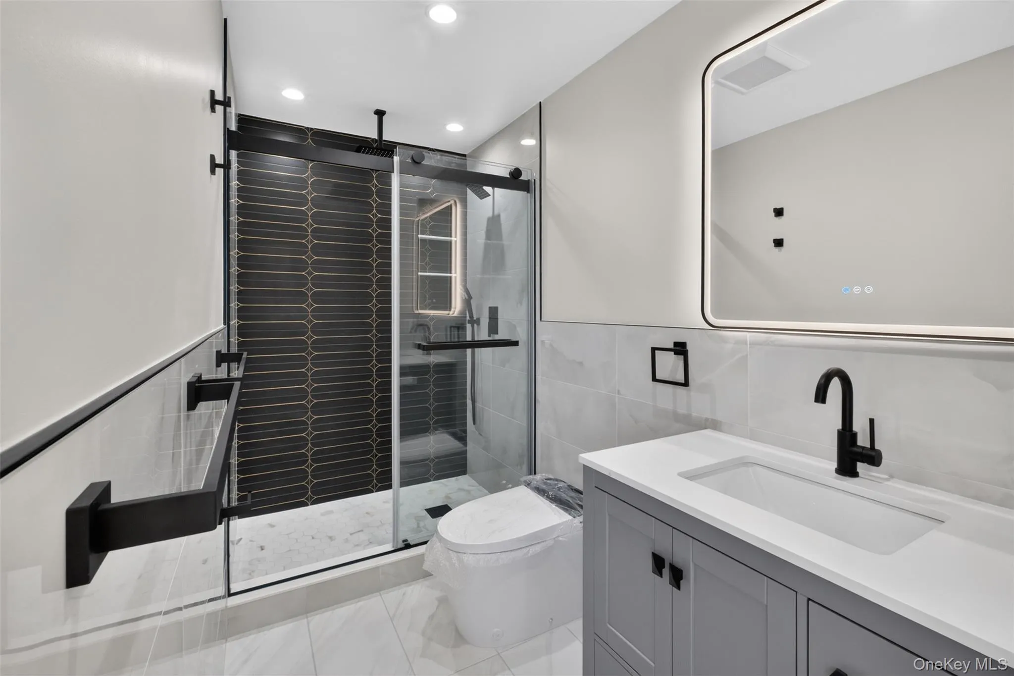 1550 Debra Place, Hempstead, NY, 5 Bedrooms Bedrooms, 10 Rooms Rooms,5 BathroomsBathrooms,Residential,For Rent,Debra,0,1058888 1550 Debra Place, Hempstead, NY, 5 Bedrooms Bedrooms, 10 Rooms Rooms,5 BathroomsBathrooms,Residential,For Rent,Debra,0,1058888