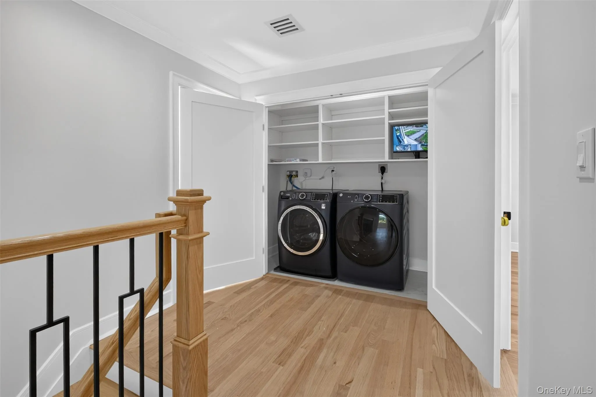 1550 Debra Place, Hempstead, NY, 5 Bedrooms Bedrooms, 10 Rooms Rooms,5 BathroomsBathrooms,Residential,For Rent,Debra,0,1058888 1550 Debra Place, Hempstead, NY, 5 Bedrooms Bedrooms, 10 Rooms Rooms,5 BathroomsBathrooms,Residential,For Rent,Debra,0,1058888