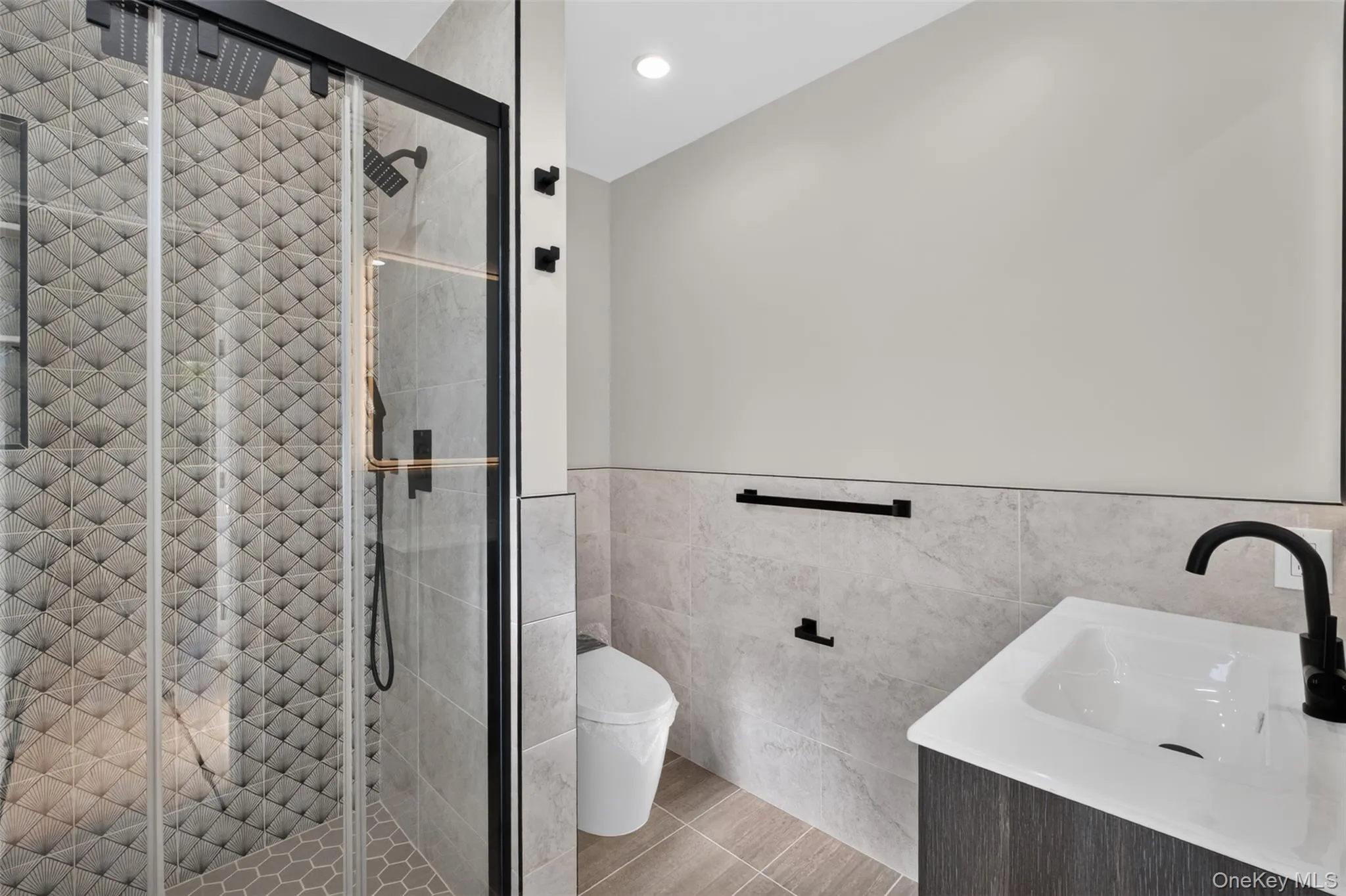 1550 Debra Place, Hempstead, NY, 5 Bedrooms Bedrooms, 10 Rooms Rooms,5 BathroomsBathrooms,Residential,For Rent,Debra,0,1058888 1550 Debra Place, Hempstead, NY, 5 Bedrooms Bedrooms, 10 Rooms Rooms,5 BathroomsBathrooms,Residential,For Rent,Debra,0,1058888