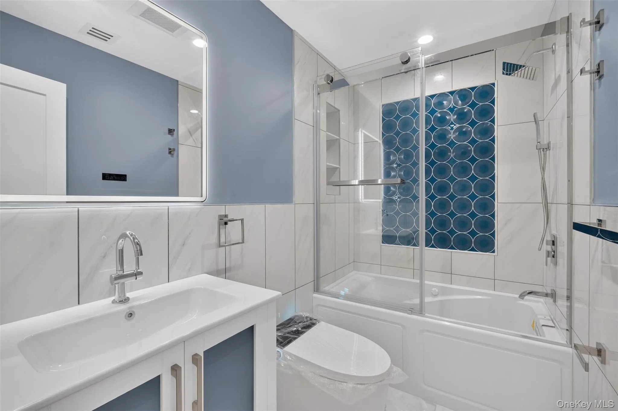 1550 Debra Place, Hempstead, NY, 5 Bedrooms Bedrooms, 10 Rooms Rooms,5 BathroomsBathrooms,Residential,For Rent,Debra,0,1058888 1550 Debra Place, Hempstead, NY, 5 Bedrooms Bedrooms, 10 Rooms Rooms,5 BathroomsBathrooms,Residential,For Rent,Debra,0,1058888