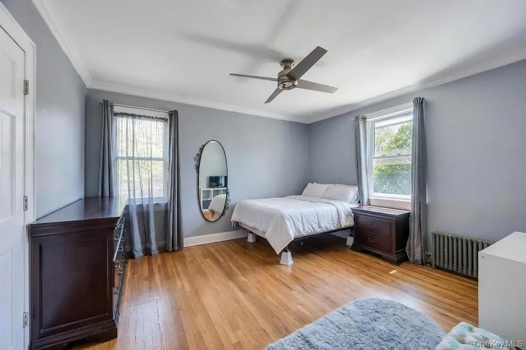 164-26 Grand Central Parkway, New York, NY, 3 Bedrooms Bedrooms, 7 Rooms Rooms,2 BathroomsBathrooms,Residential,For Rent,Grand Central,0,1058889 164-26 Grand Central Parkway, New York, NY, 3 Bedrooms Bedrooms, 7 Rooms Rooms,2 BathroomsBathrooms,Residential,For Rent,Grand Central,0,1058889