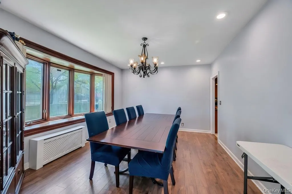 164-26 Grand Central Parkway, New York, NY, 3 Bedrooms Bedrooms, 7 Rooms Rooms,2 BathroomsBathrooms,Residential,For Rent,Grand Central,0,1058889 164-26 Grand Central Parkway, New York, NY, 3 Bedrooms Bedrooms, 7 Rooms Rooms,2 BathroomsBathrooms,Residential,For Rent,Grand Central,0,1058889