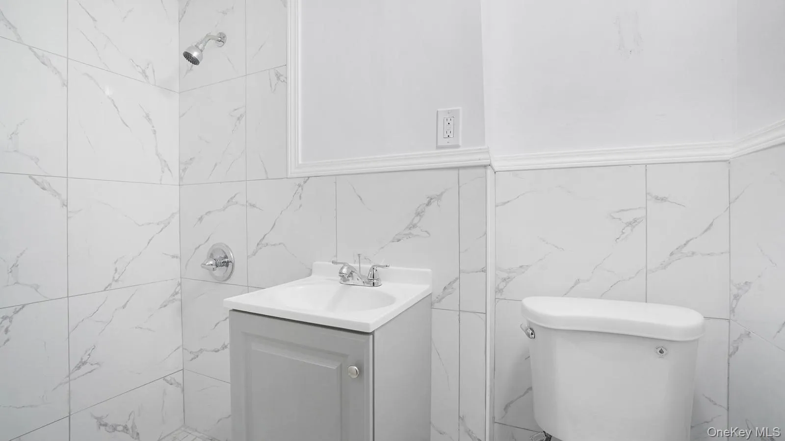 946 215th Street, New York, NY, 3 Bedrooms Bedrooms, 5 Rooms Rooms,1 BathroomBathrooms,Residential,For Rent,215th,0,1058893 946 215th Street, New York, NY, 3 Bedrooms Bedrooms, 5 Rooms Rooms,1 BathroomBathrooms,Residential,For Rent,215th,0,1058893