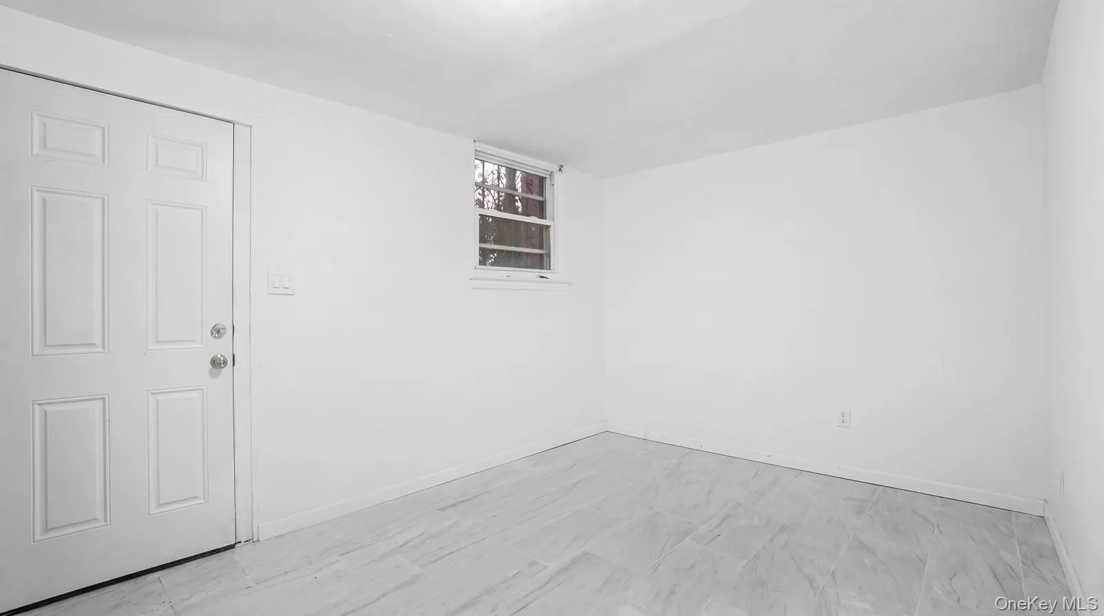 946 215th Street, New York, NY, 3 Bedrooms Bedrooms, 5 Rooms Rooms,1 BathroomBathrooms,Residential,For Rent,215th,0,1058893 946 215th Street, New York, NY, 3 Bedrooms Bedrooms, 5 Rooms Rooms,1 BathroomBathrooms,Residential,For Rent,215th,0,1058893