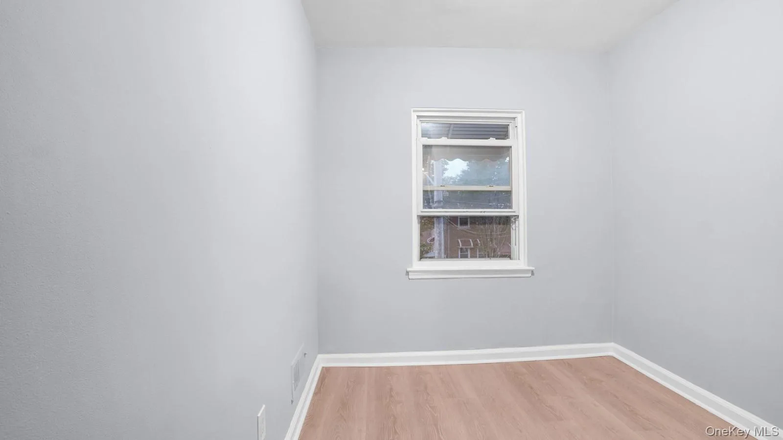946 215th Street, New York, NY, 3 Bedrooms Bedrooms, 5 Rooms Rooms,1 BathroomBathrooms,Residential,For Rent,215th,0,1058893 946 215th Street, New York, NY, 3 Bedrooms Bedrooms, 5 Rooms Rooms,1 BathroomBathrooms,Residential,For Rent,215th,0,1058893
