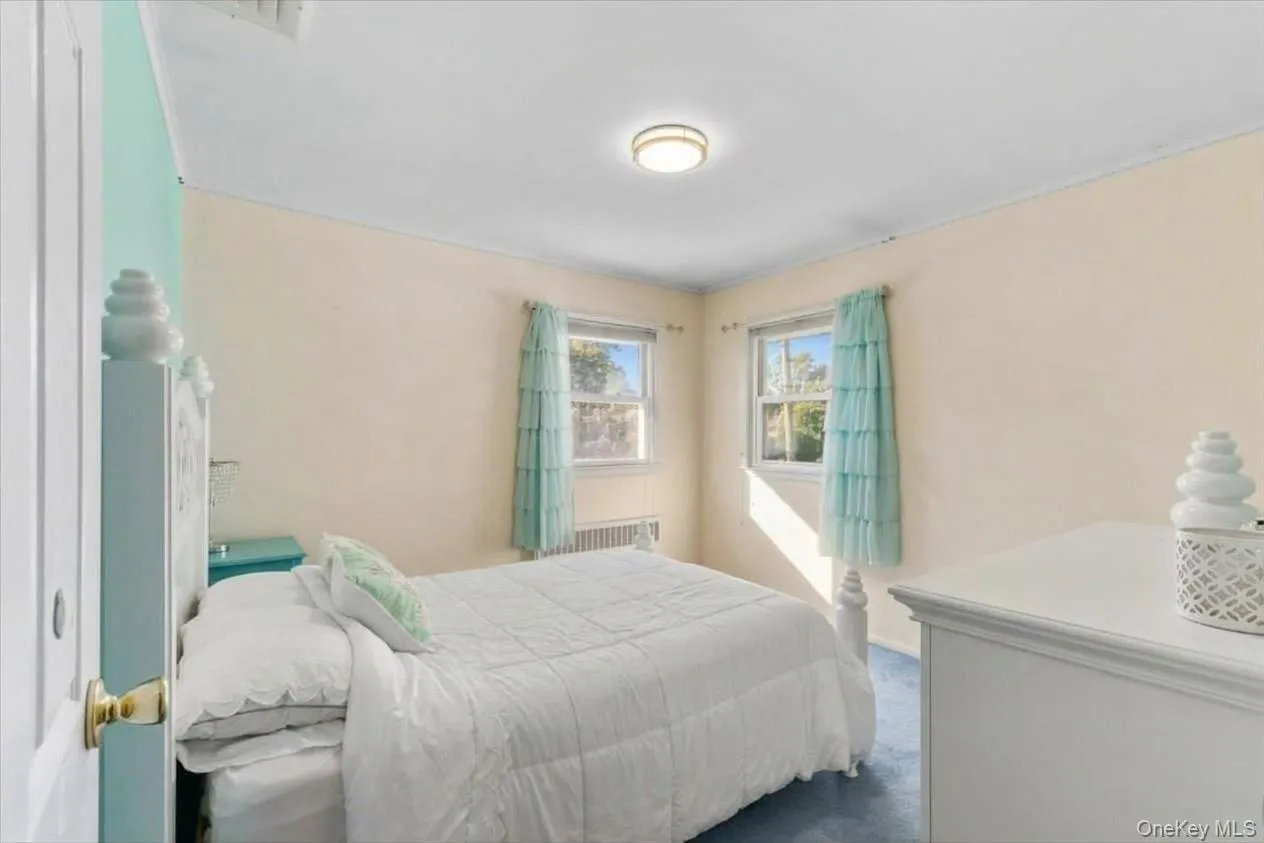 84 Melanie Lane, Oyster Bay, NY, 3 Bedrooms Bedrooms, 9 Rooms Rooms,3 BathroomsBathrooms,Residential,For Rent,Melanie,0,1058901 84 Melanie Lane, Oyster Bay, NY, 3 Bedrooms Bedrooms, 9 Rooms Rooms,3 BathroomsBathrooms,Residential,For Rent,Melanie,0,1058901