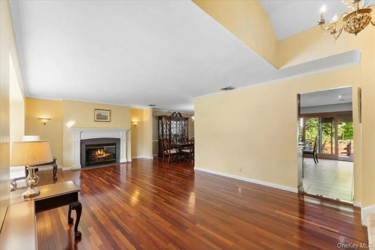 84 Melanie Lane, Oyster Bay, NY, 3 Bedrooms Bedrooms, 9 Rooms Rooms,3 BathroomsBathrooms,Residential,For Rent,Melanie,0,1058901 84 Melanie Lane, Oyster Bay, NY, 3 Bedrooms Bedrooms, 9 Rooms Rooms,3 BathroomsBathrooms,Residential,For Rent,Melanie,0,1058901