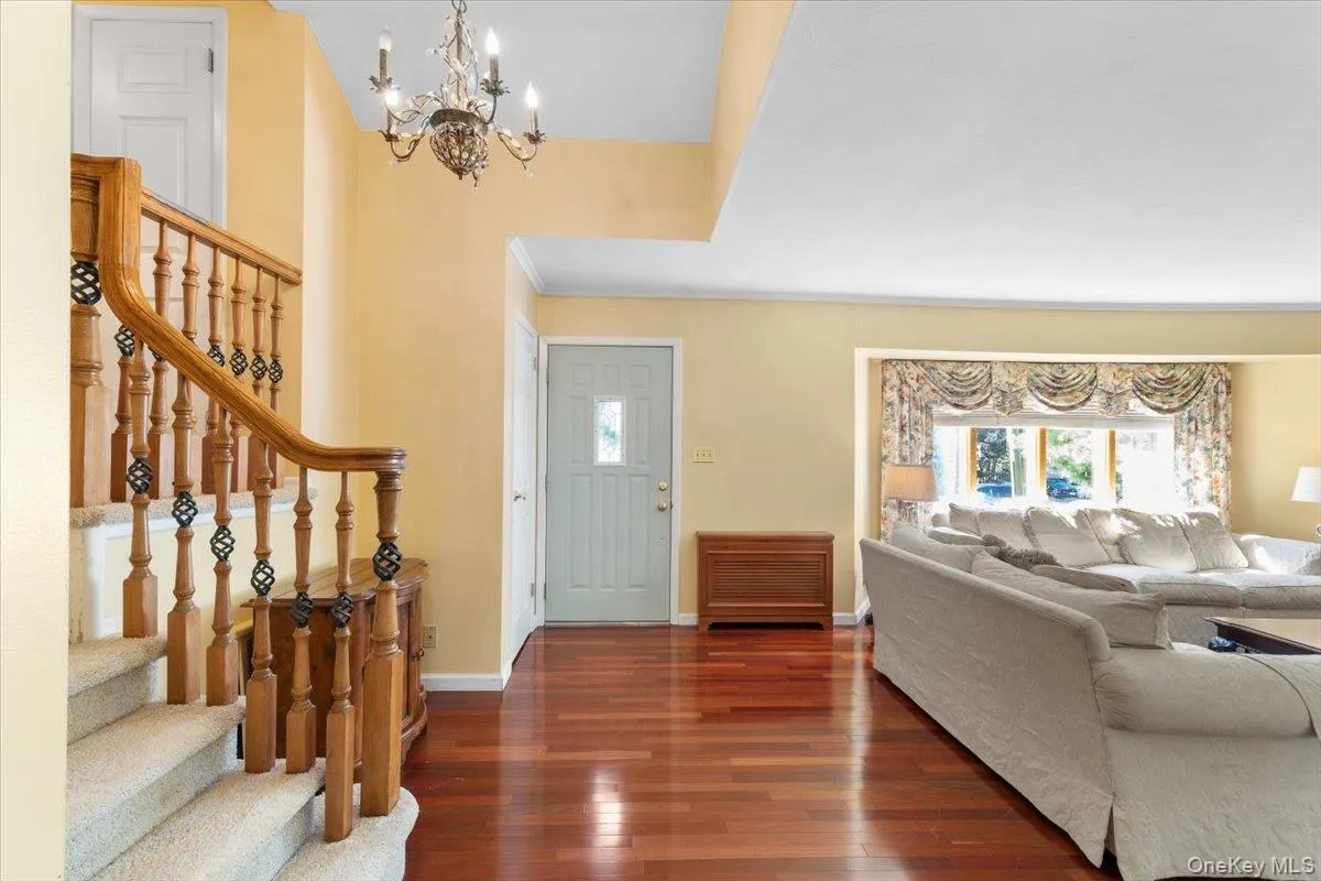 84 Melanie Lane, Oyster Bay, NY, 3 Bedrooms Bedrooms, 9 Rooms Rooms,3 BathroomsBathrooms,Residential,For Rent,Melanie,0,1058901 84 Melanie Lane, Oyster Bay, NY, 3 Bedrooms Bedrooms, 9 Rooms Rooms,3 BathroomsBathrooms,Residential,For Rent,Melanie,0,1058901